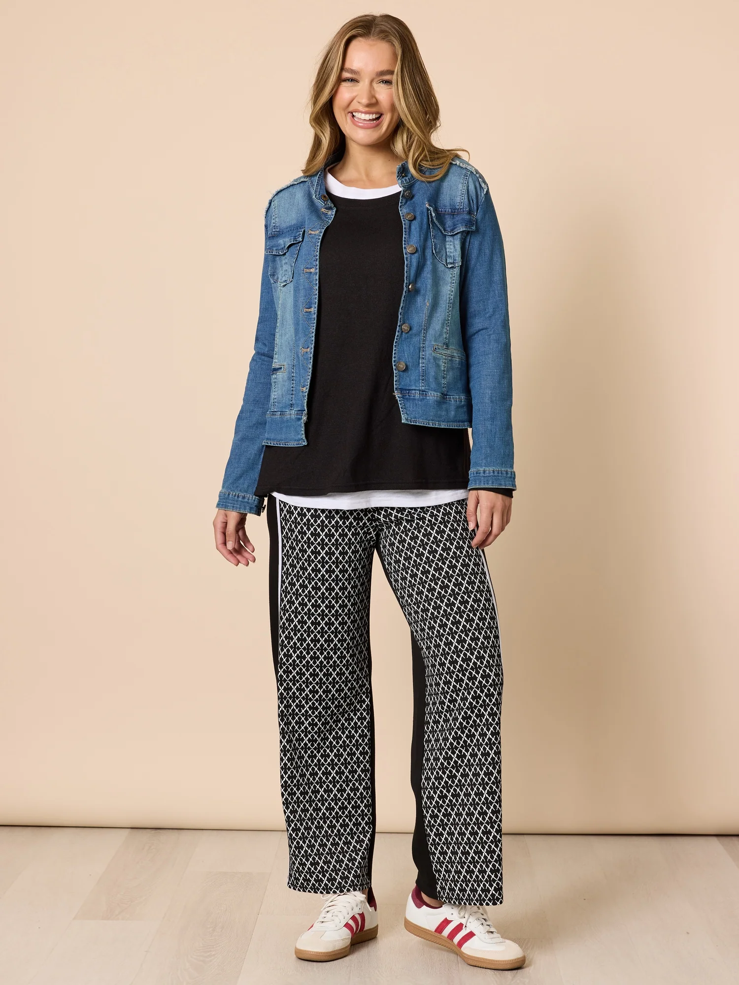Alicia 2 in 1 Top - Black - Image 2