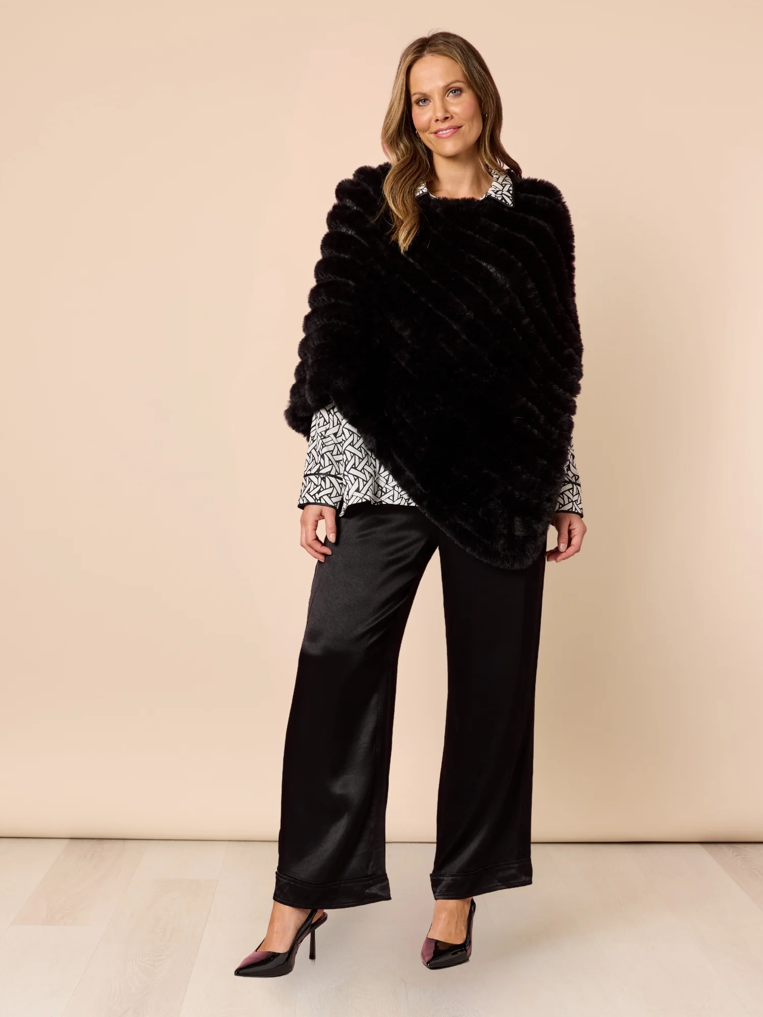 Ava Geometric Print Shirt - Black/Ivory - Image 5