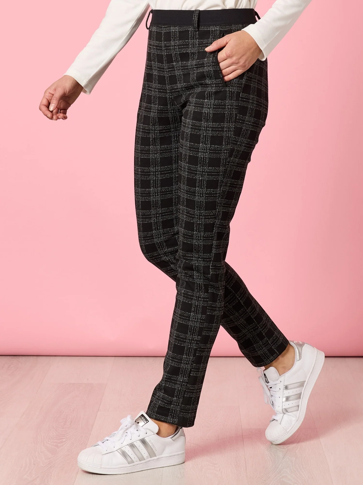 Cannes Check Print Slim Leg Pant - Black - Image 3