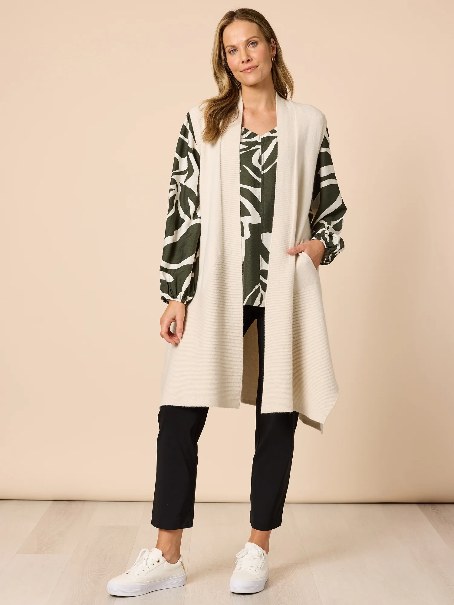 Casa Longline Knit Vest - Light Natural - Image 2