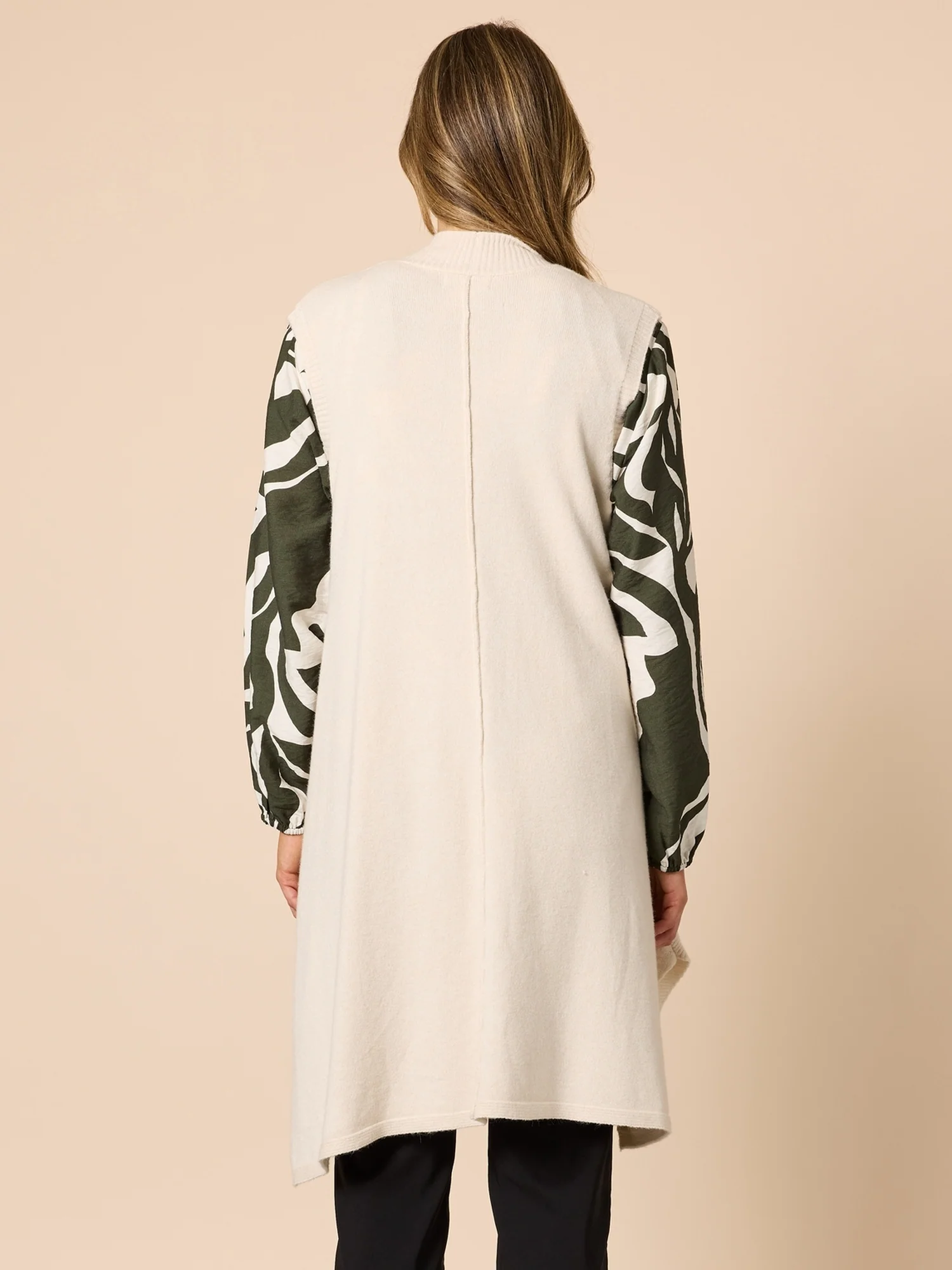 Casa Longline Knit Vest - Light Natural - Image 4