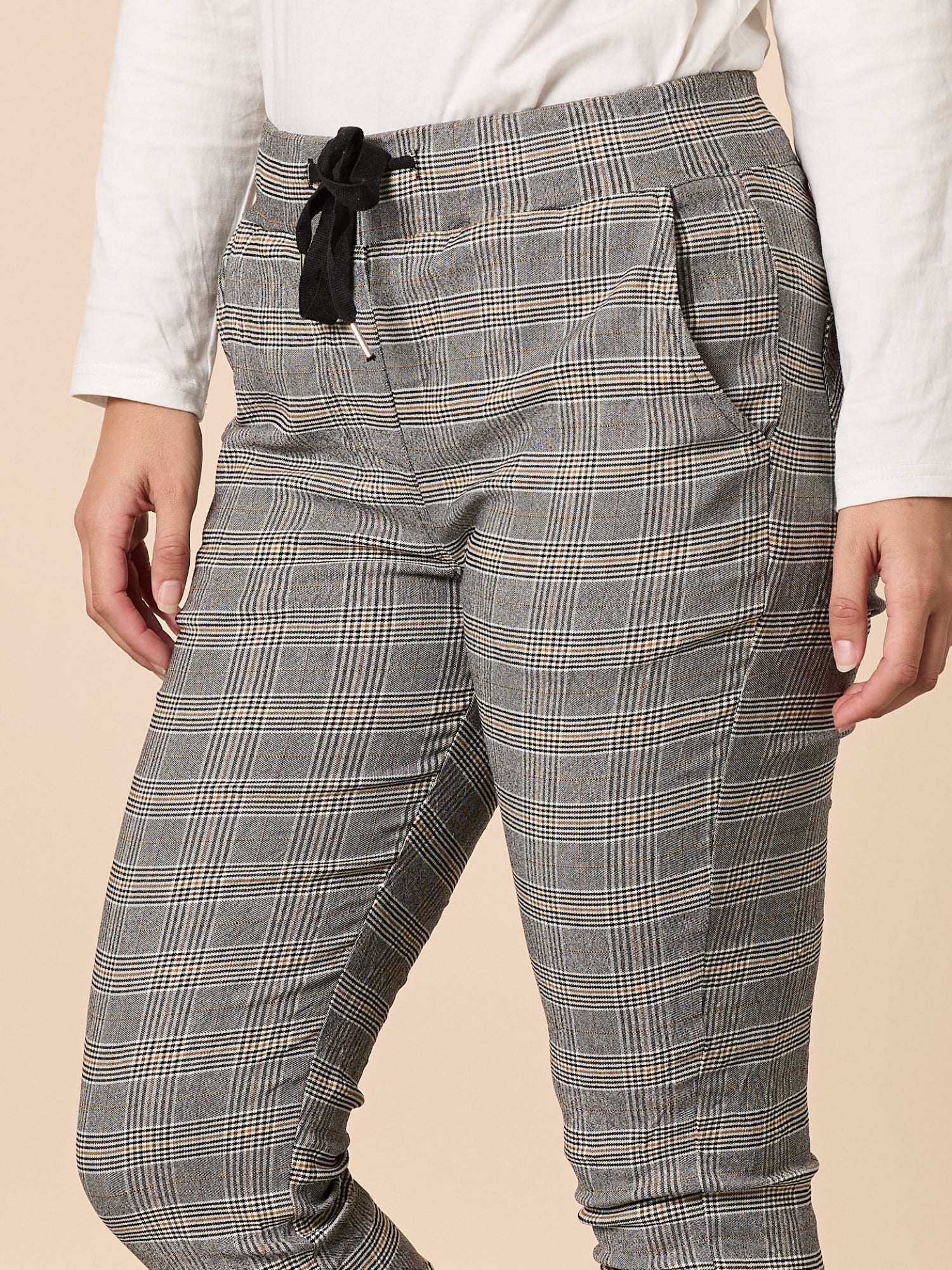 Chic Check Print Crushed Pant - Natural - Image 5