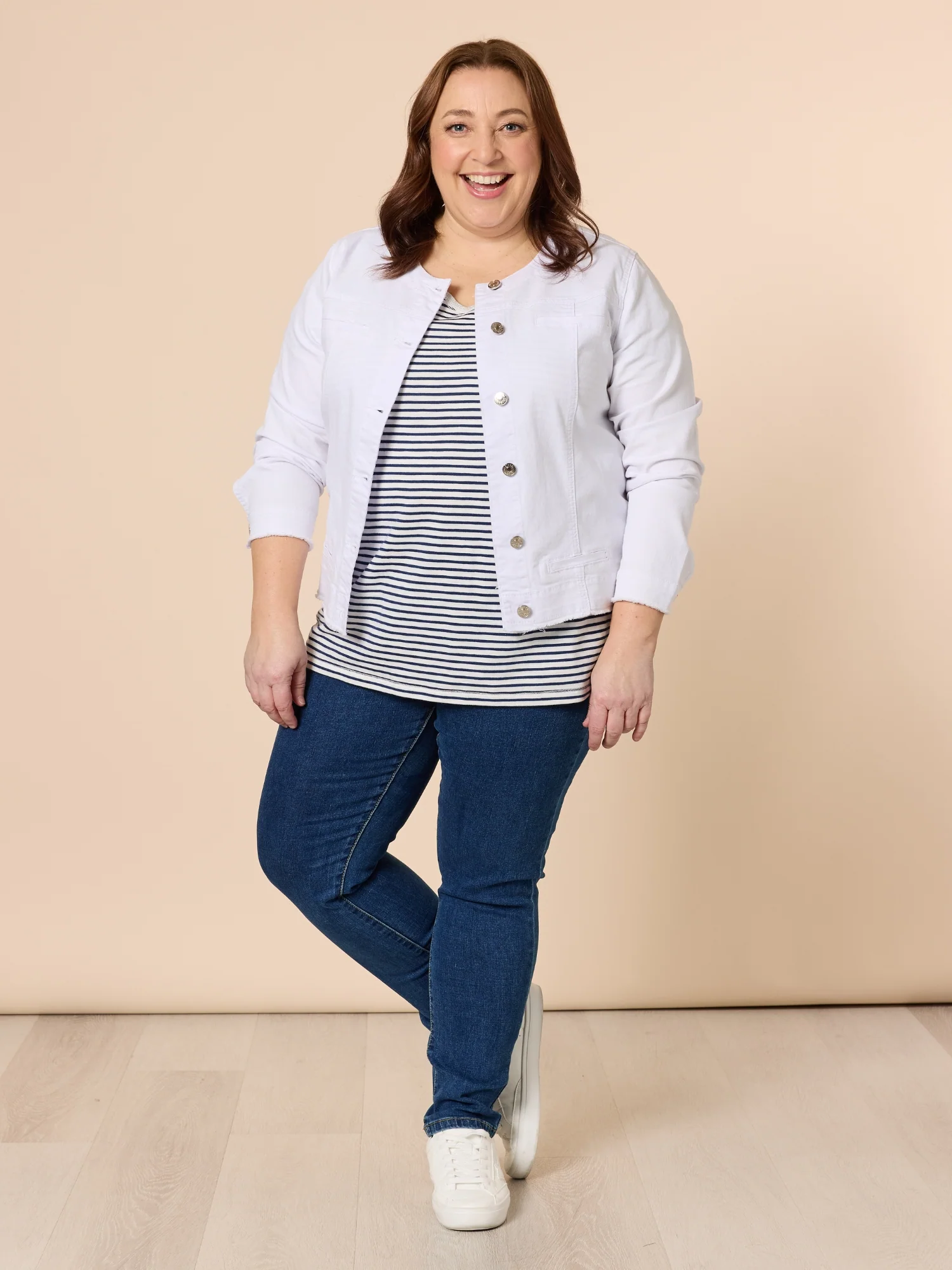 Collarless Frayed Hem Denim Jacket - White - Image 4
