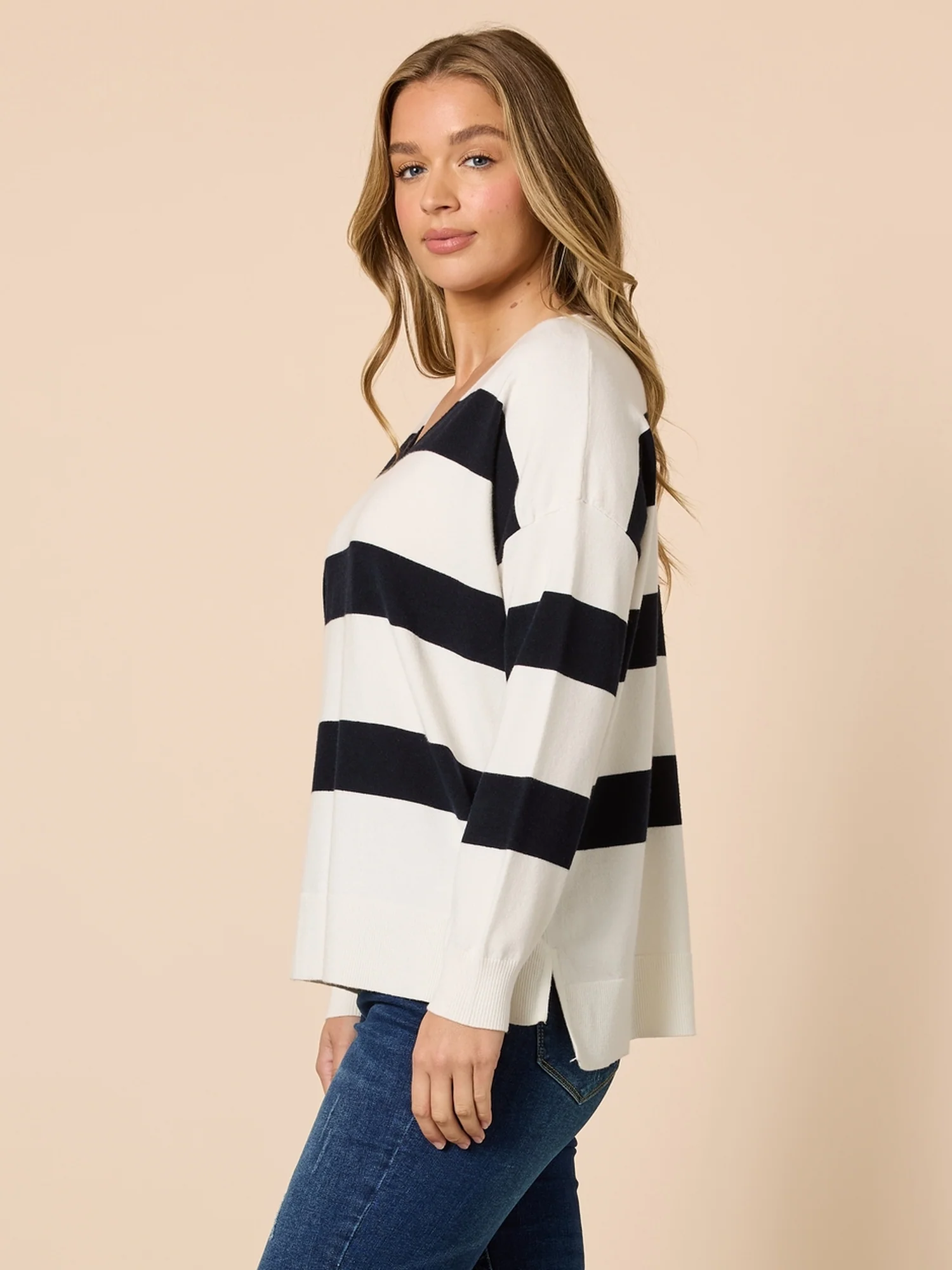 Crew V Neck Stripe Knit - Navy/ Ivory - Image 3