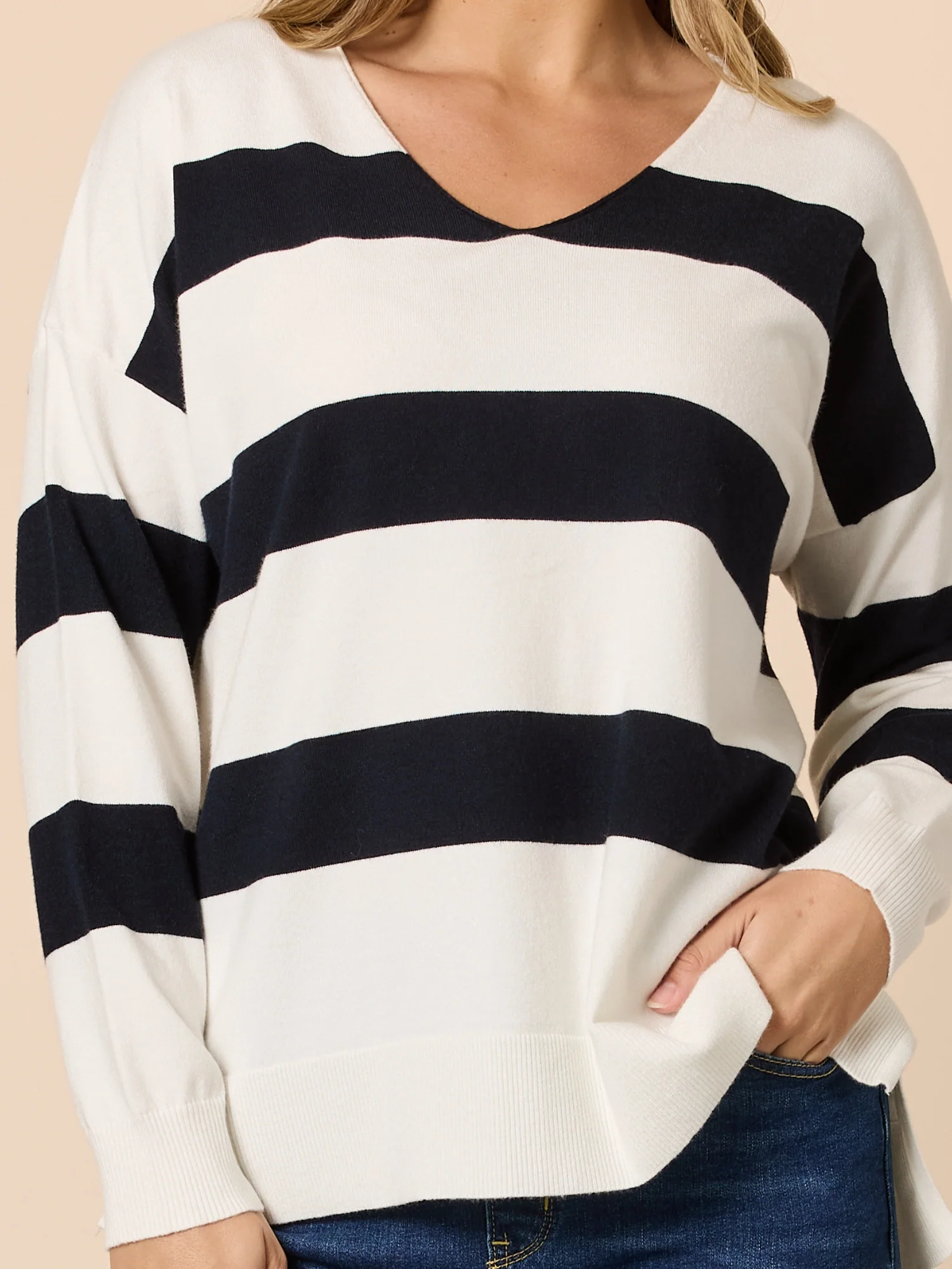 Crew V Neck Stripe Knit - Navy/ Ivory - Image 6
