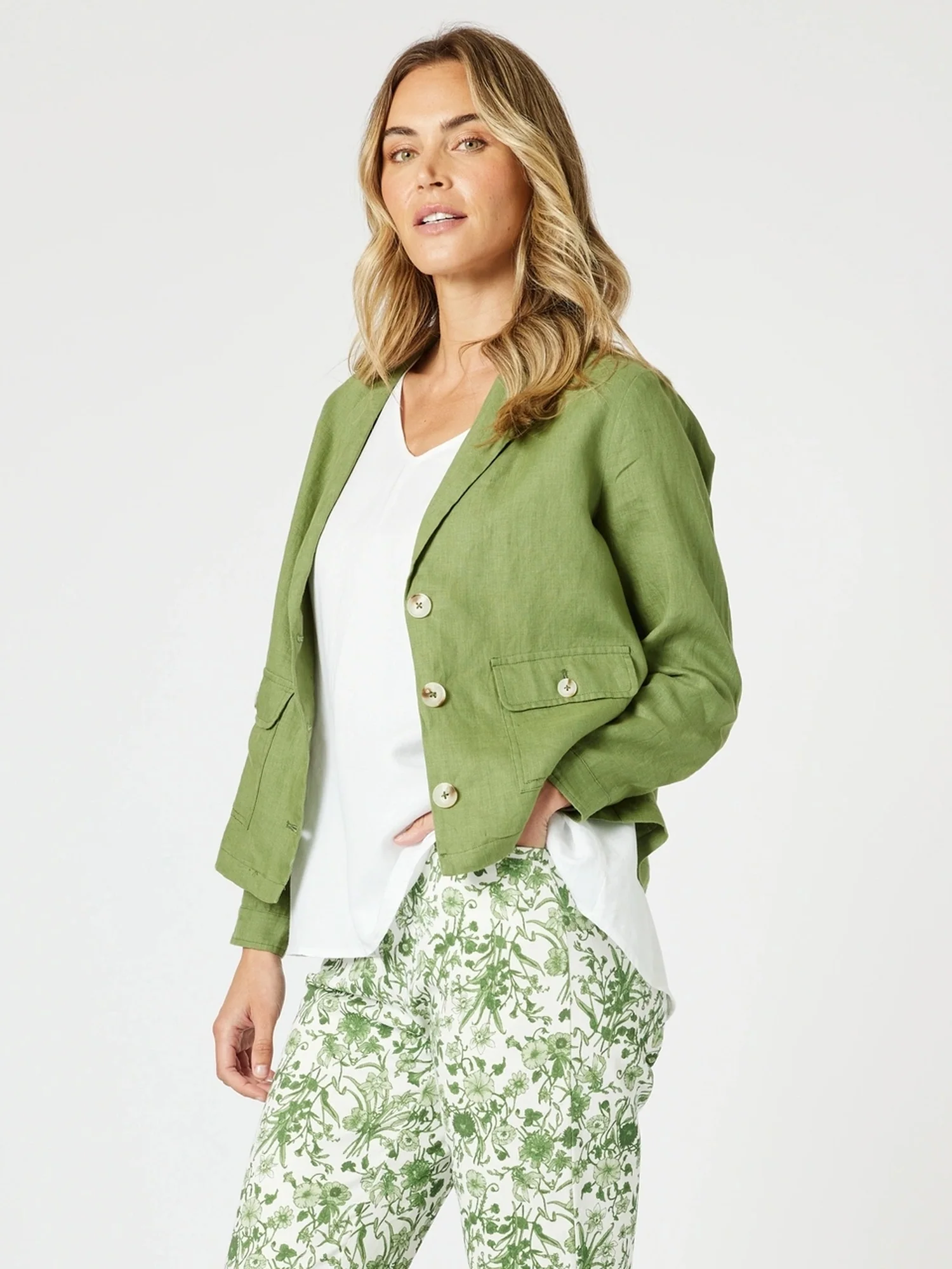 Danielle Linen Cropped Blazer - Basil - Image 3