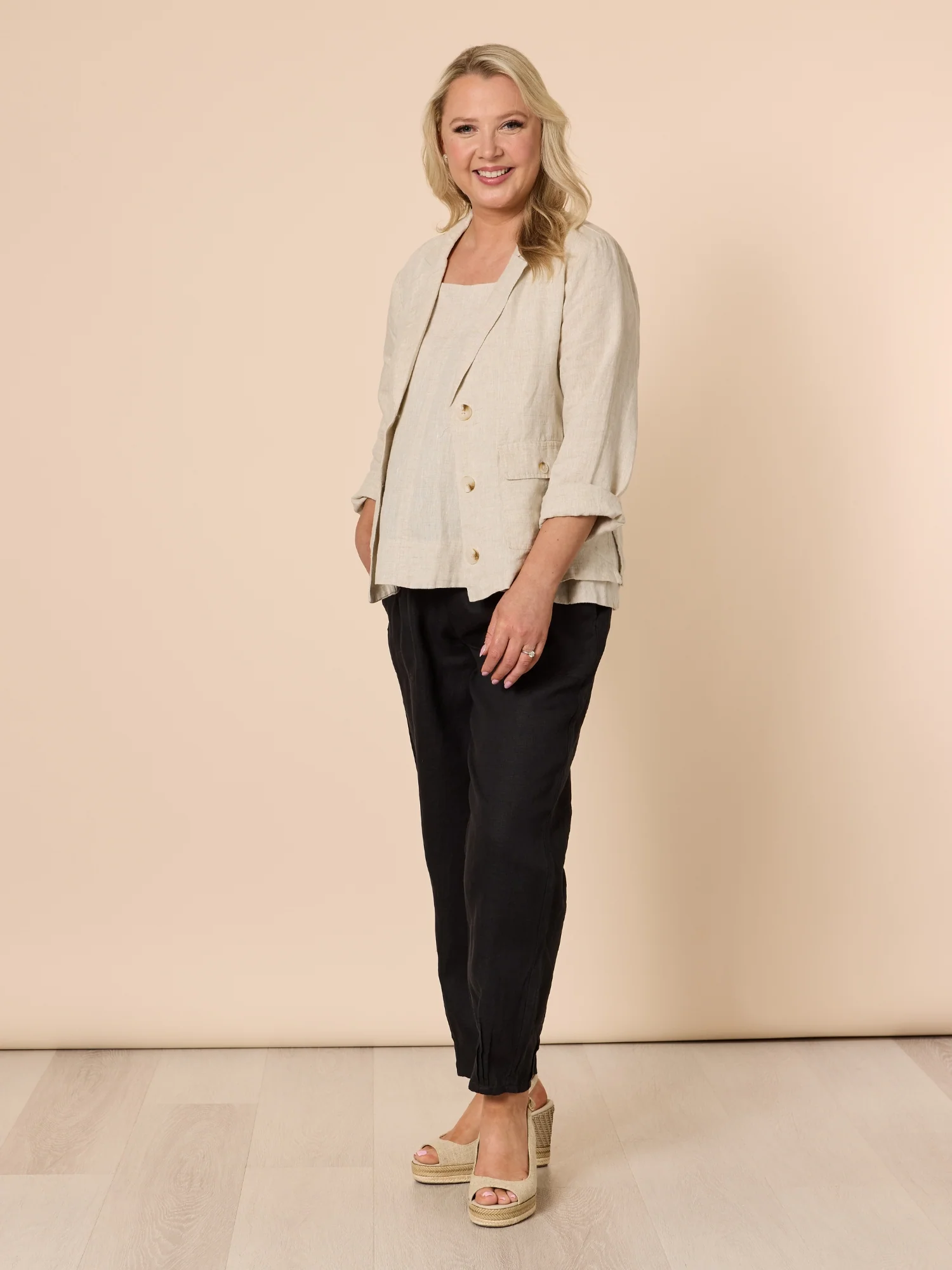 Danielle Linen Cropped Blazer - Natural - Image 5