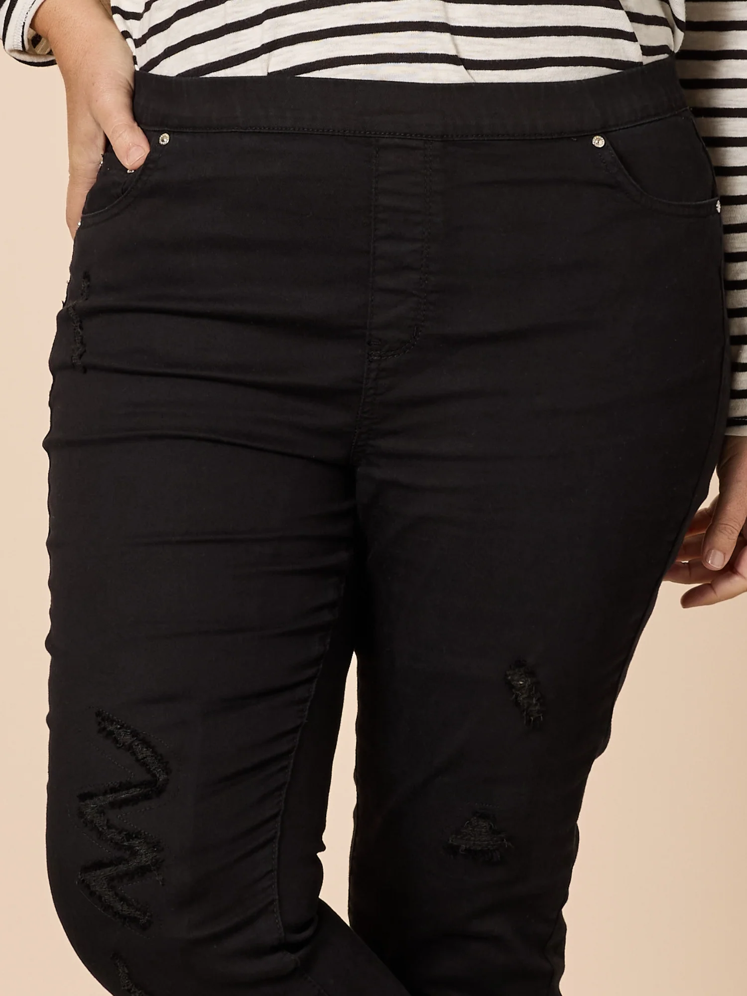 LA Distressed Pull On Stretch Denim Jean - Black - Image 5