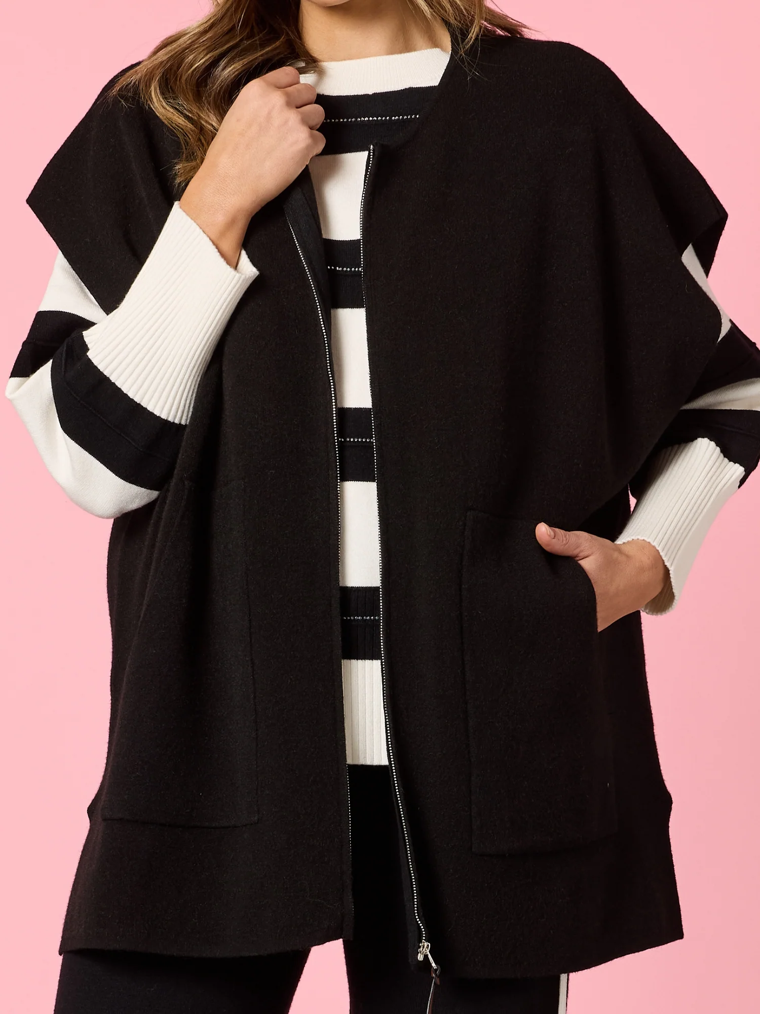 Elena Short Sleeve Zip Knit - Black - Image 5