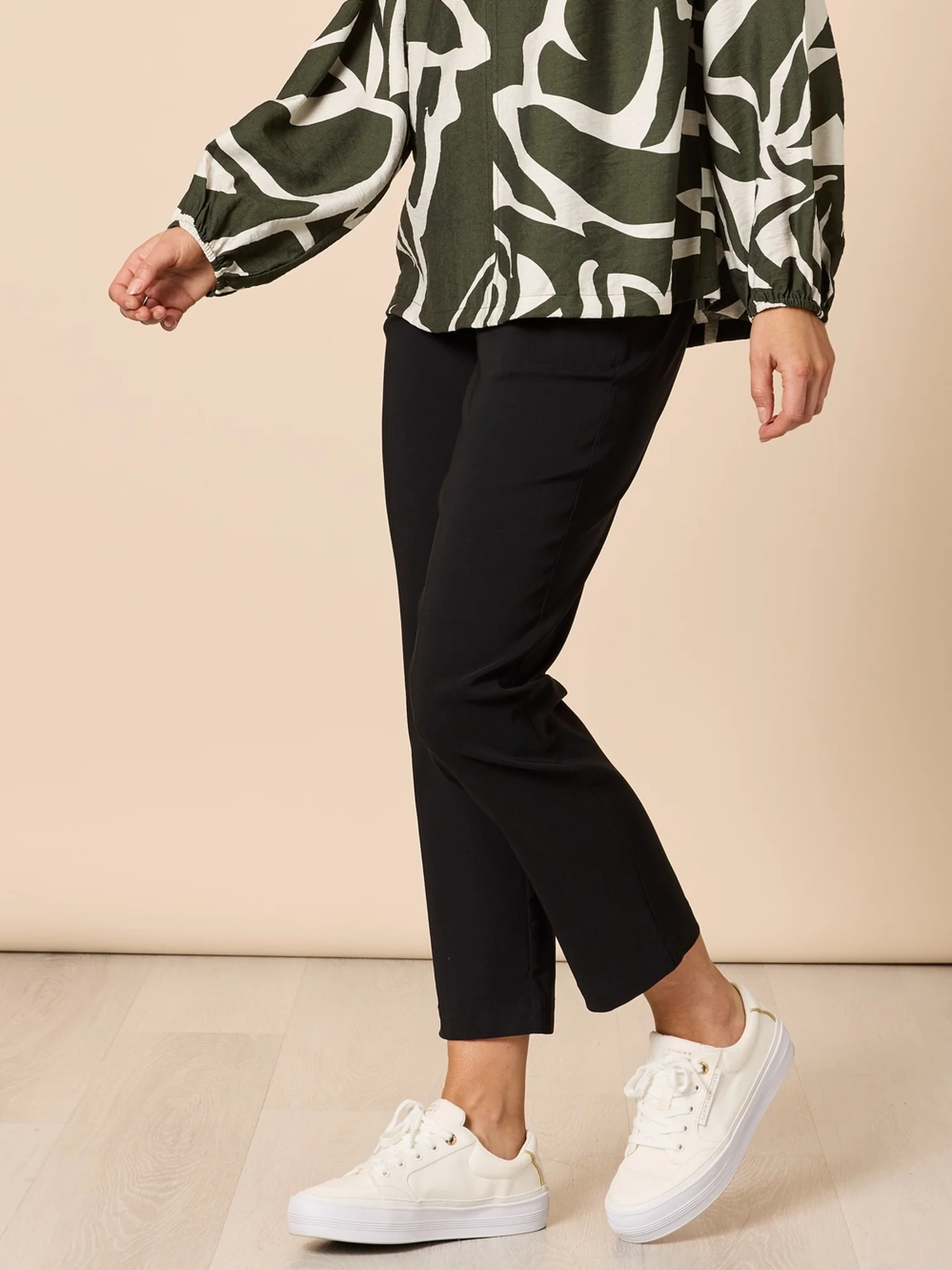 Evie Stretch Straight Leg Pant - Black - Image 3