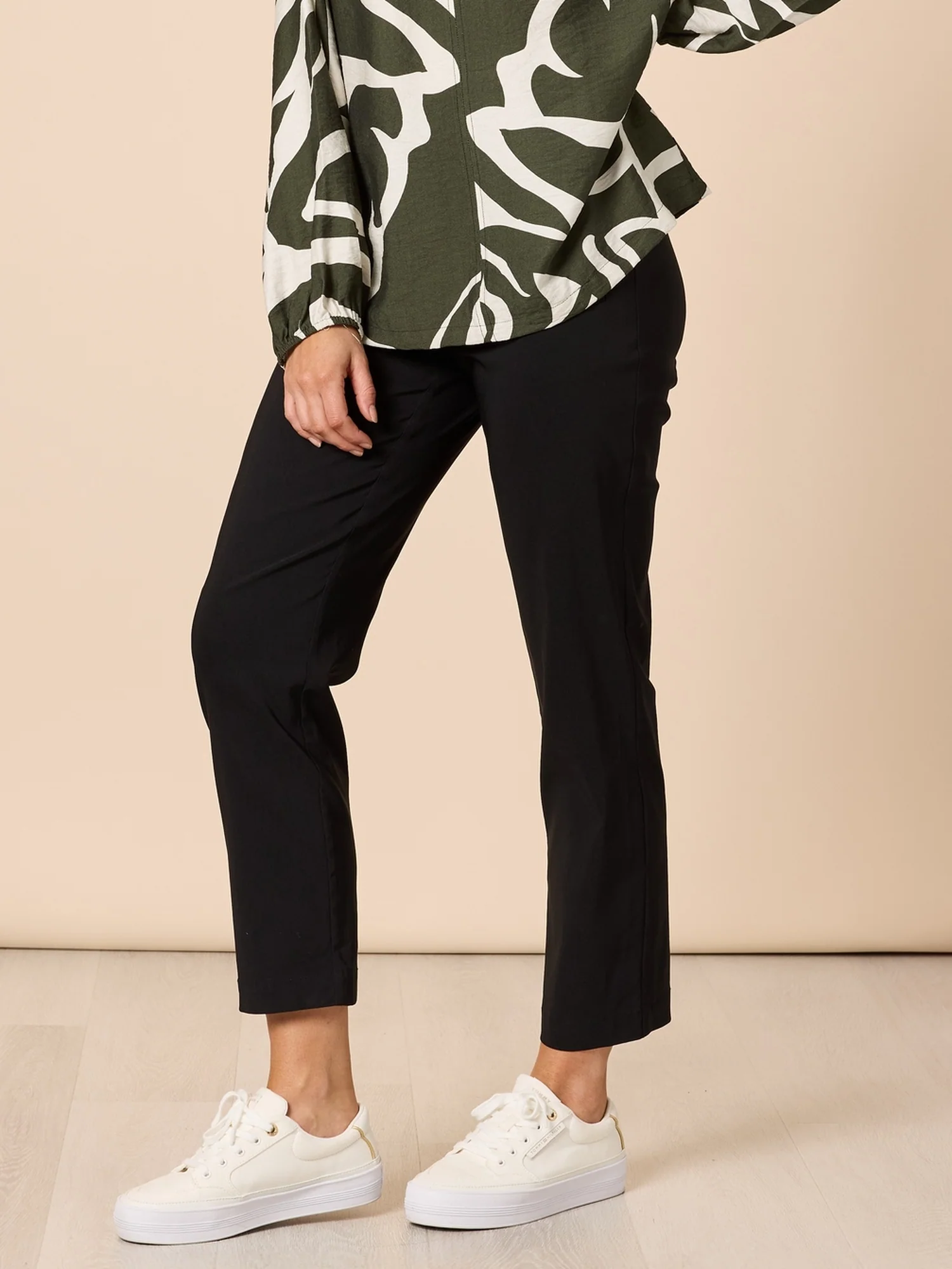 Evie Stretch Straight Leg Pant - Black - Image 5