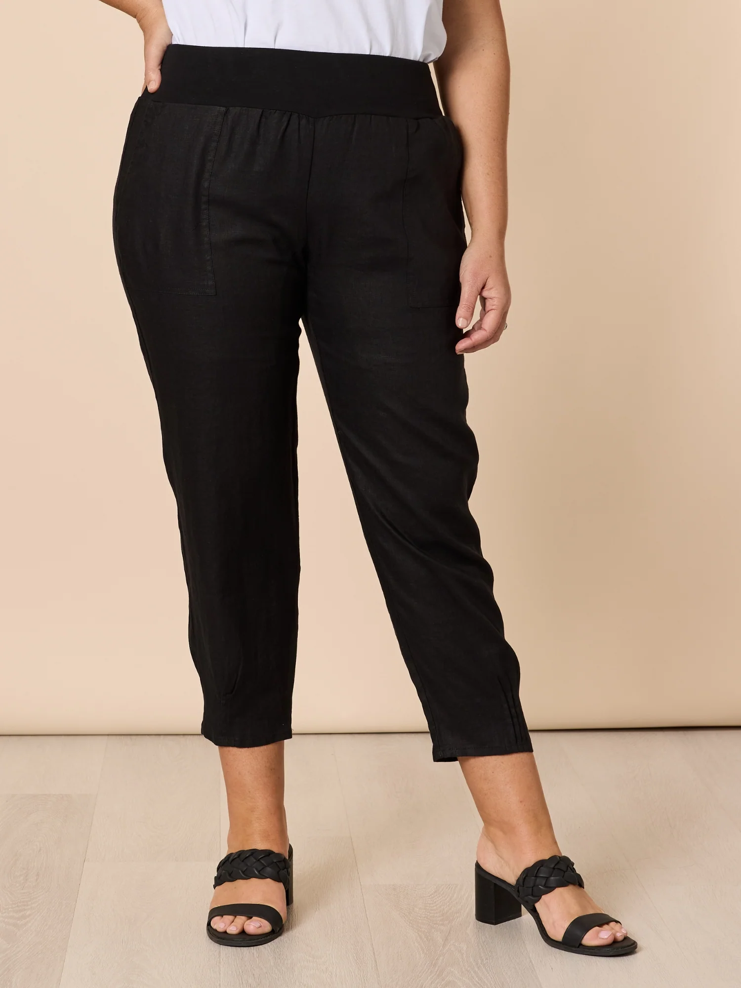 Sarah Linen Pleat Hem Pant - Black - Image 11