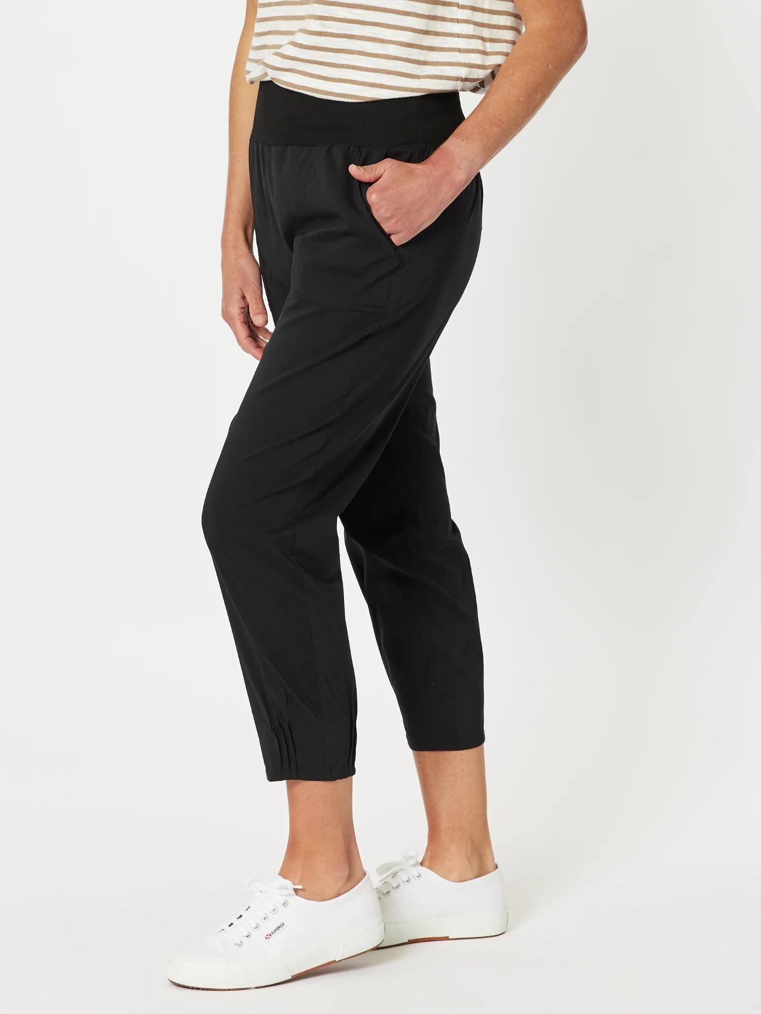 Sarah Linen Pleat Hem Pant - Black - Image 9