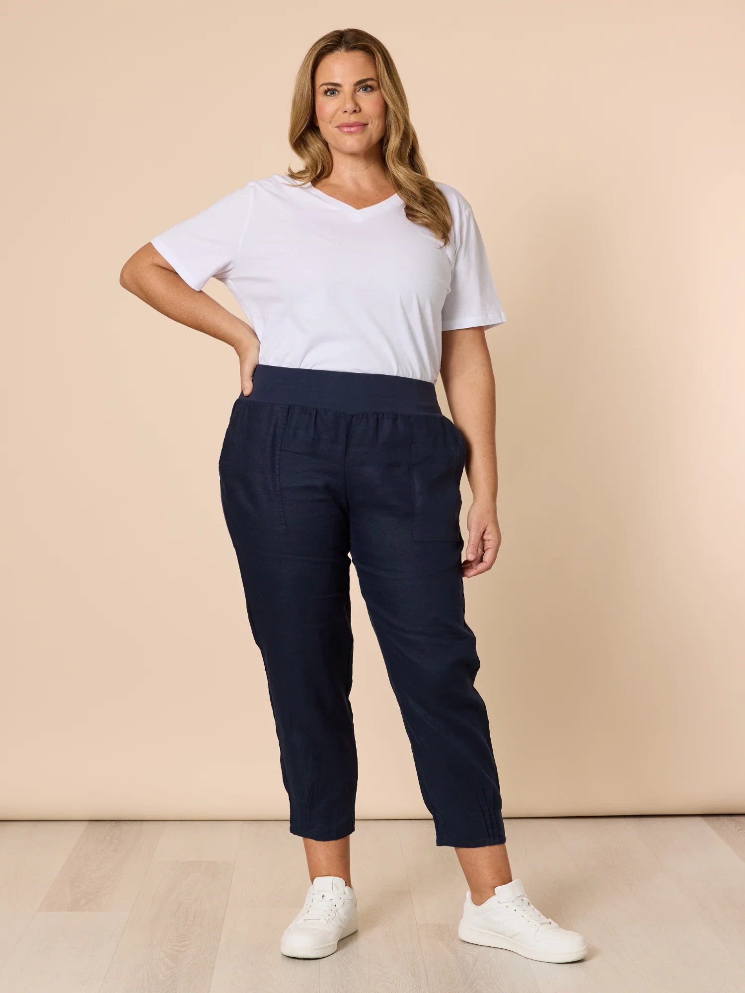 Sarah Linen Pleat Hem Pant - Navy - Image 3