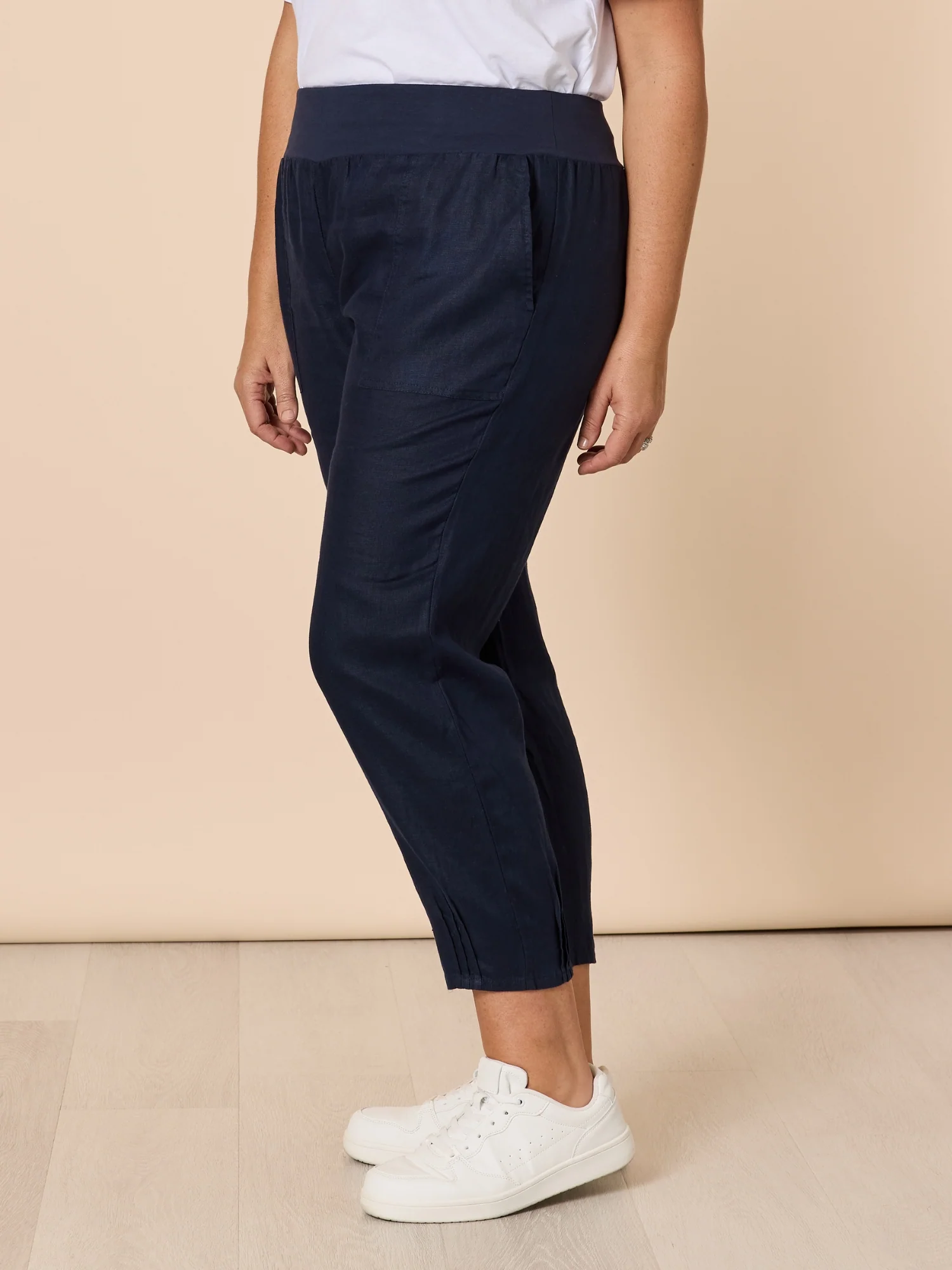 Sarah Linen Pleat Hem Pant - Navy - Image 6
