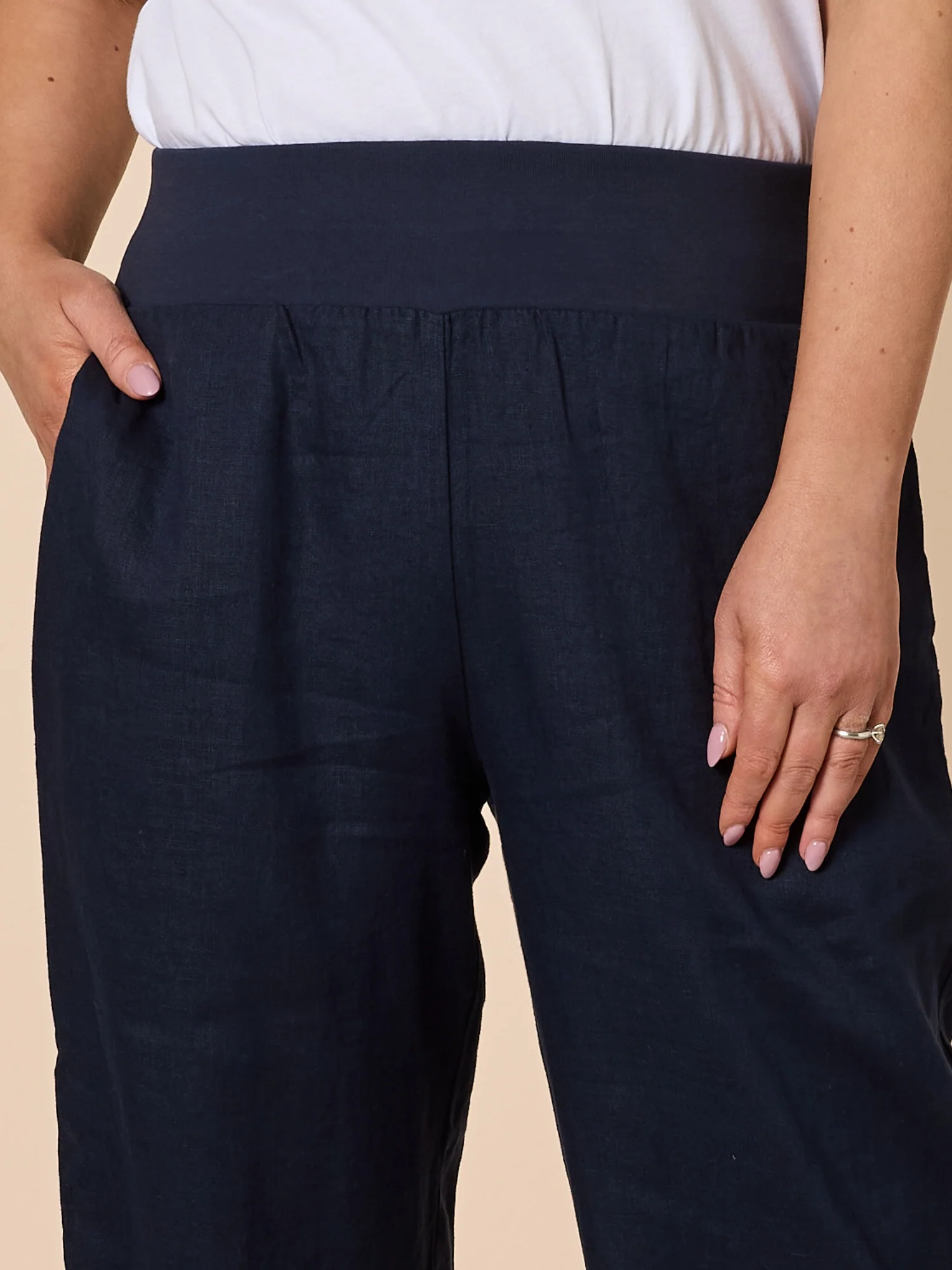 Lara Linen Wide Leg Pant - Navy - Image 5