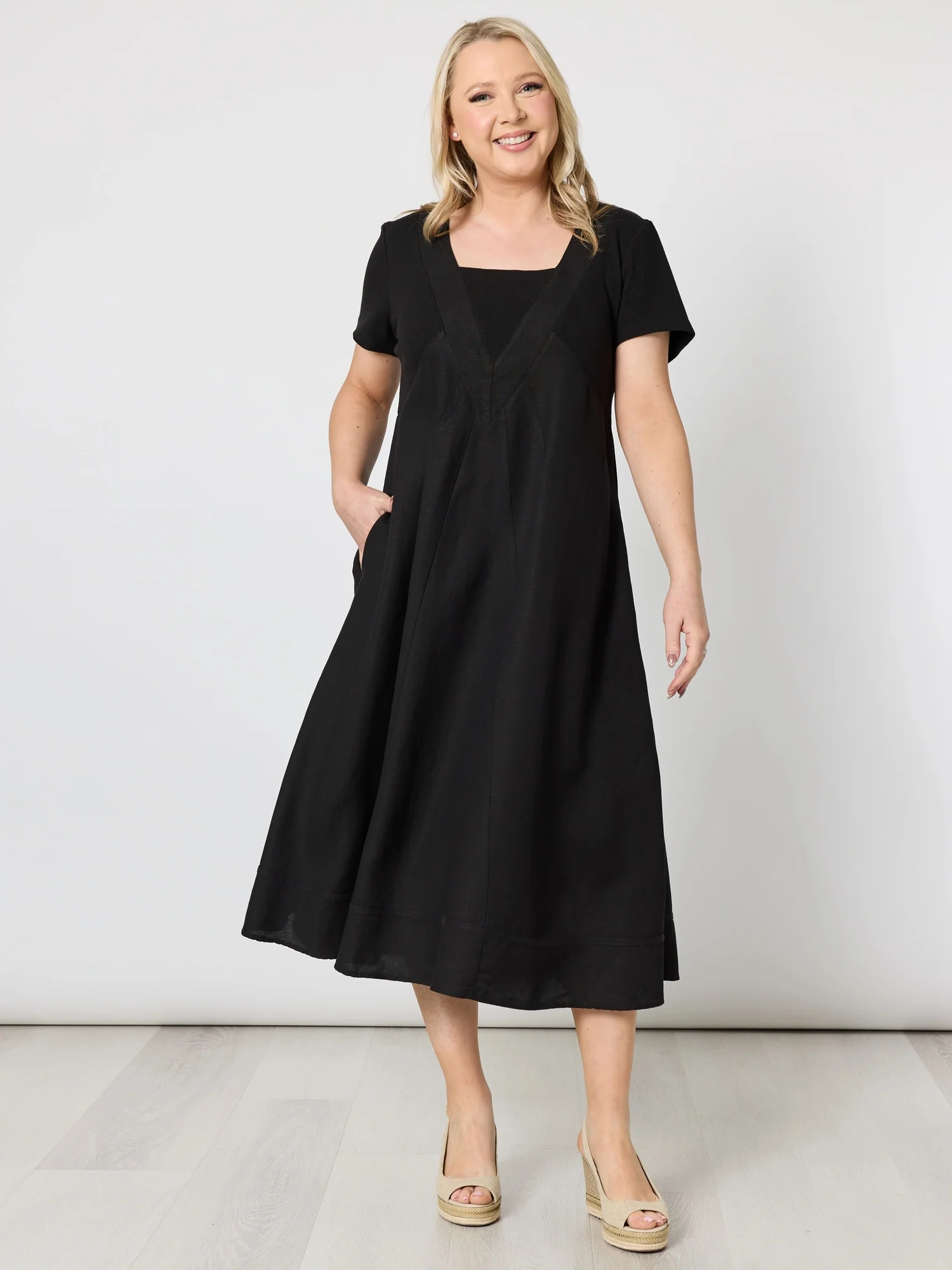 Lino Le Marais Dress - Black - Image 3