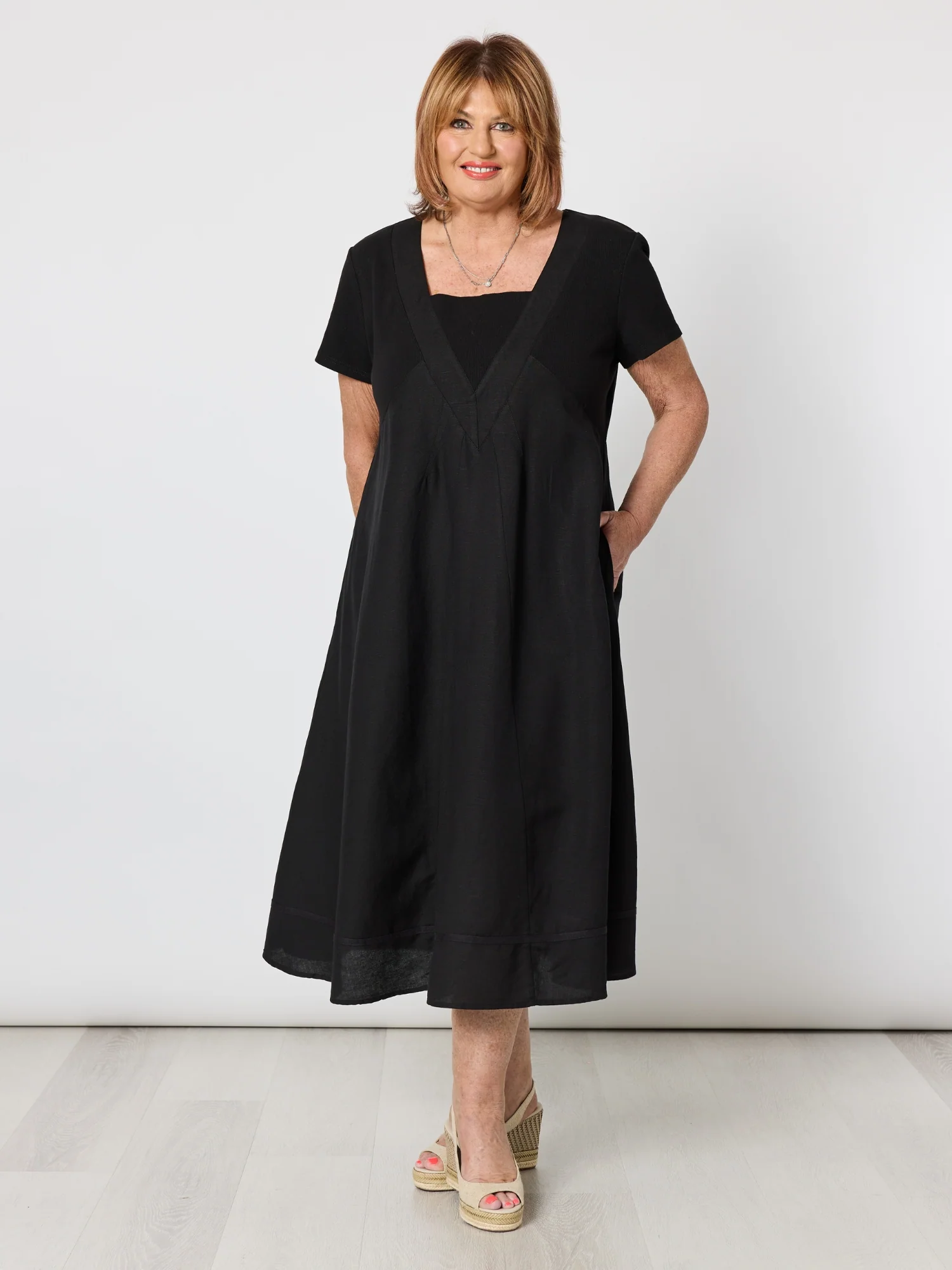 Lino Le Marais Dress - Black - Image 5