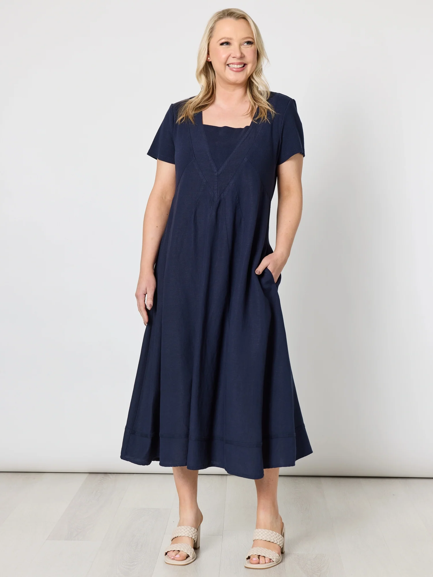 Lino Le Marais Dress - Navy - Image 3