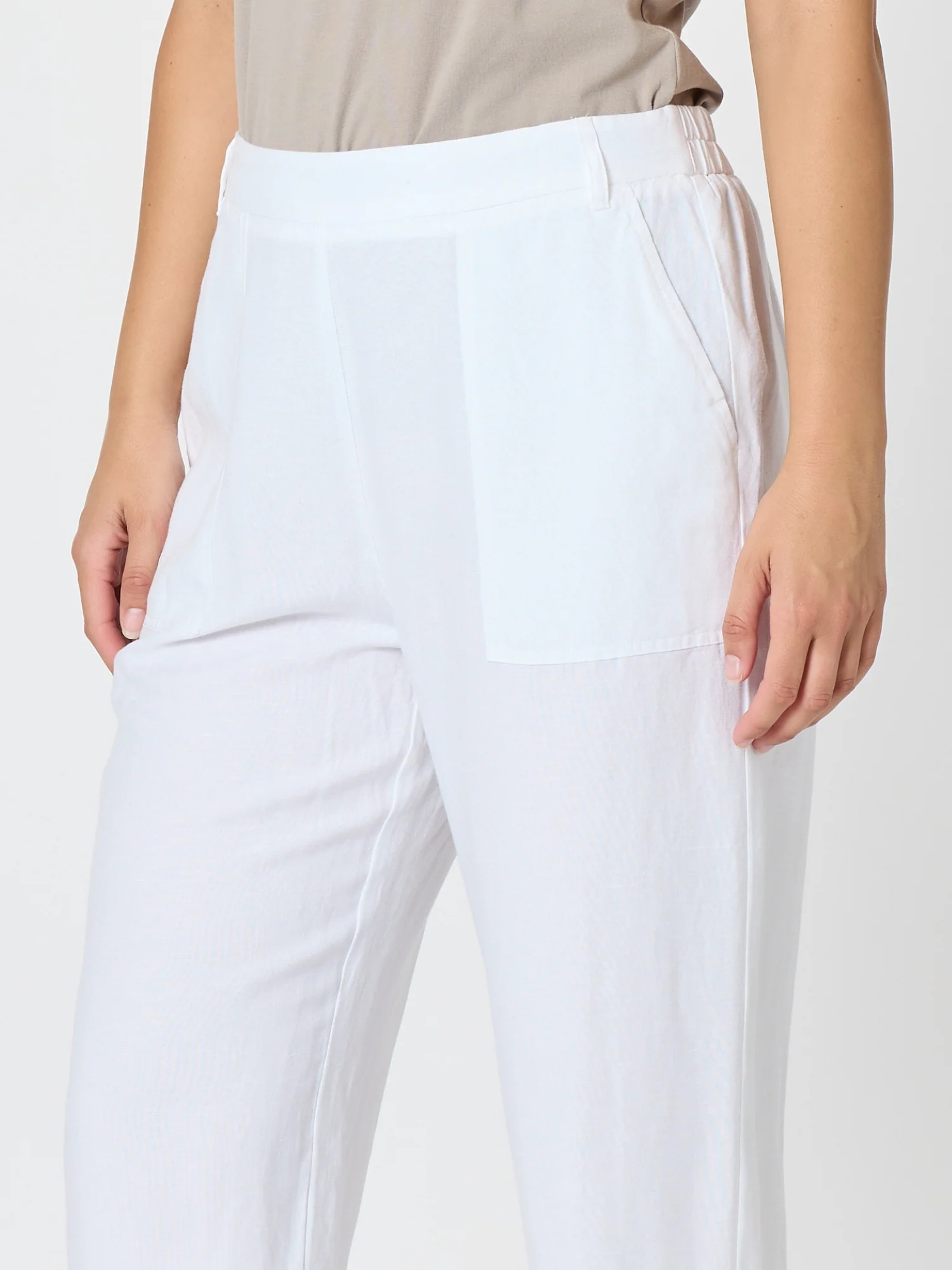 Lino Tapered Pant - White - Image 7