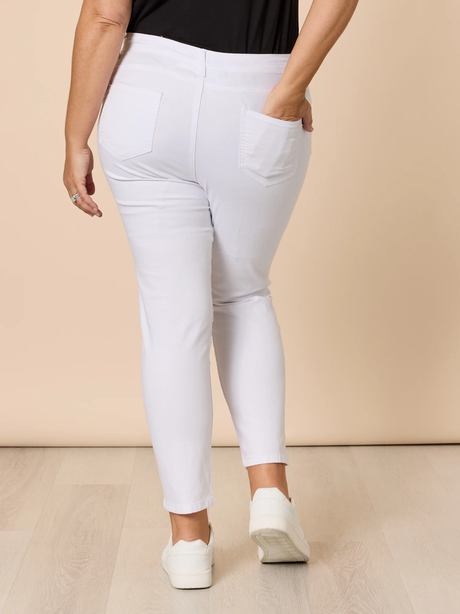 Marvel High Rise Stretch Jean - White - Image 9