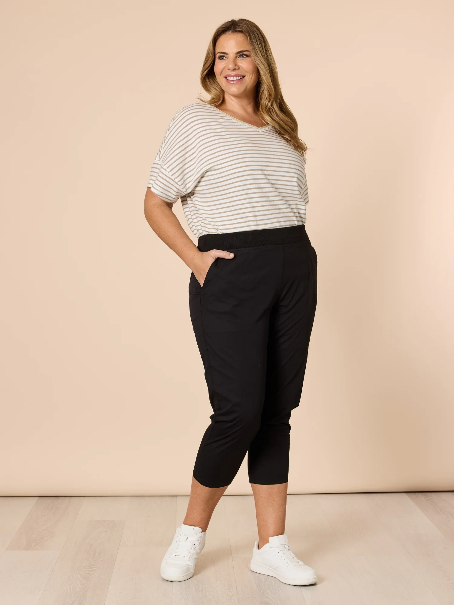 Santorini Cotton Capri Pant - Black - Image 2