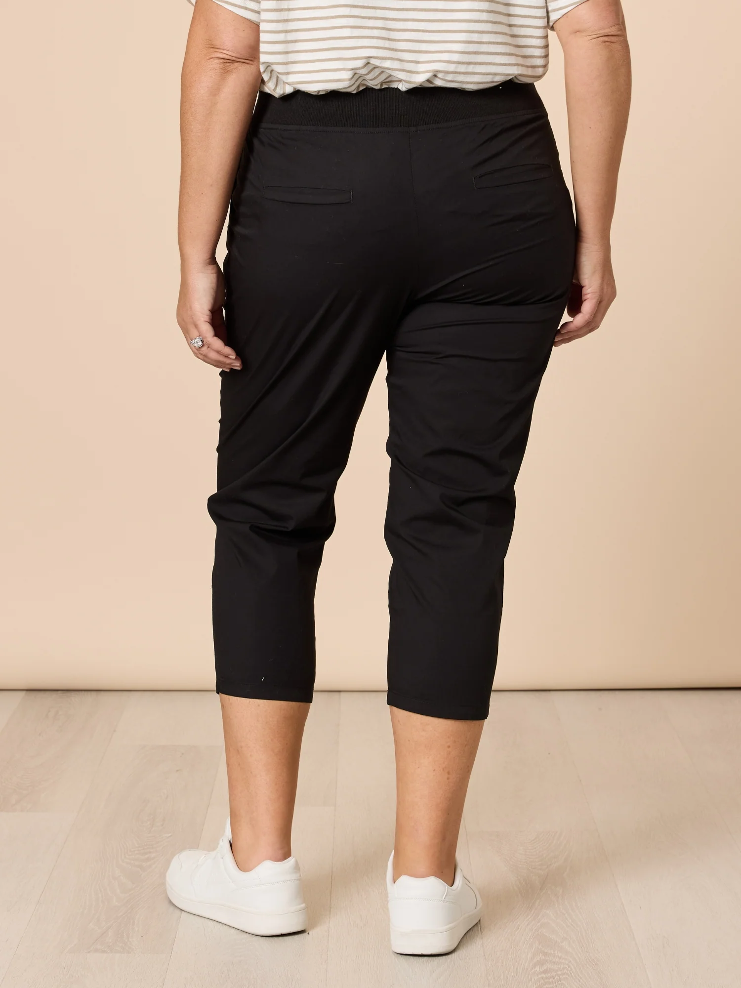 Santorini Cotton Capri Pant - Black - Image 5