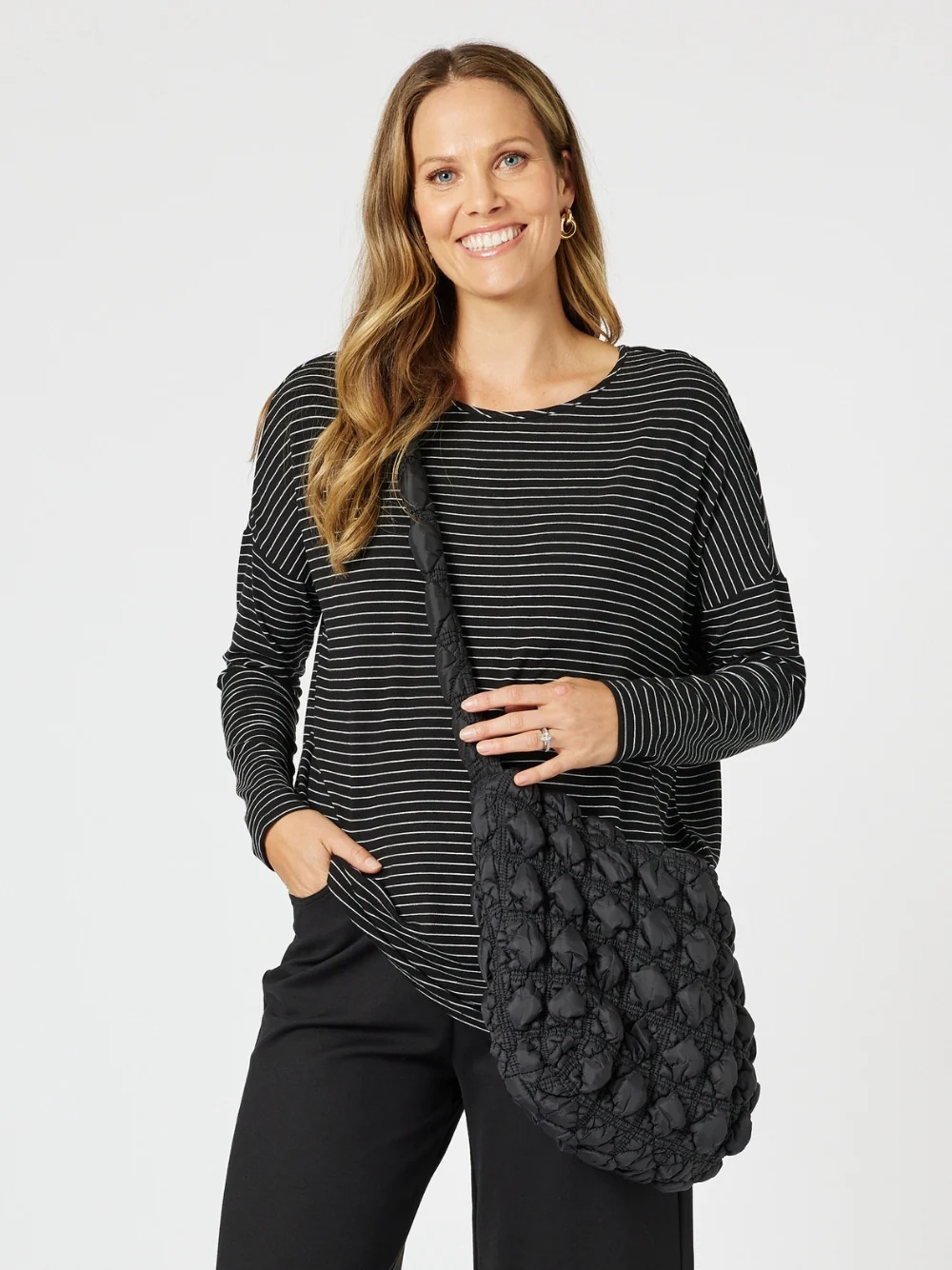 Off the Grid Puffer Bag - Black - Image 3