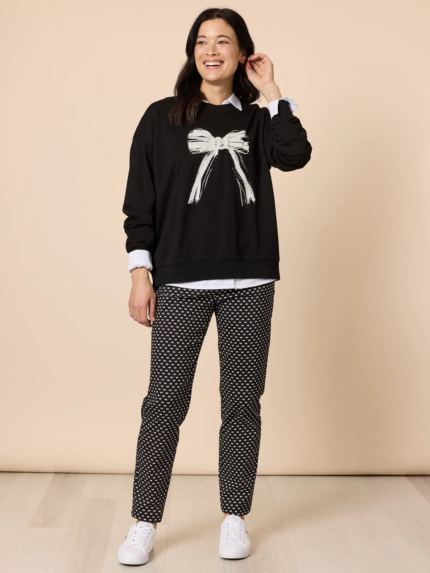 Pretty Bow Print Sweatshirt - Black - Image 3