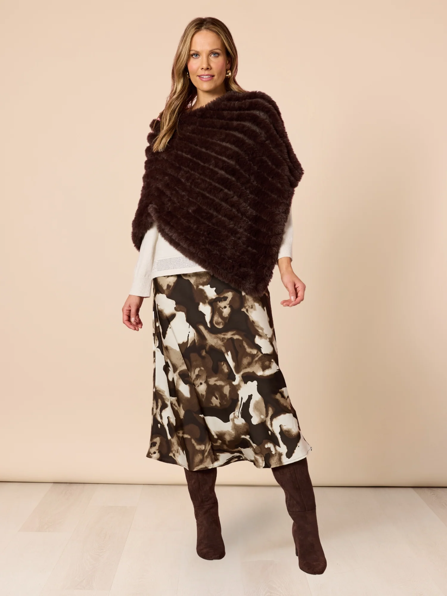 Roma Faux Fur Poncho - Espresso - Image 4