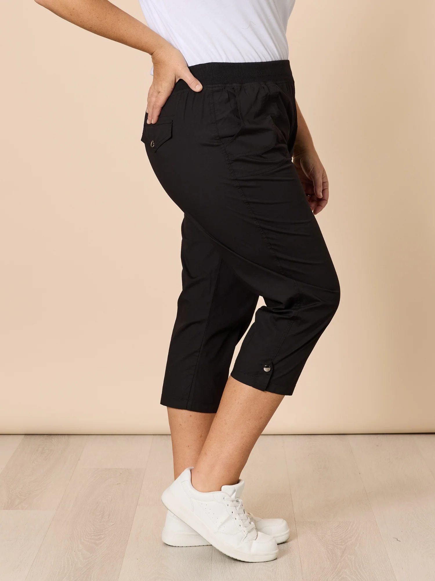 Santorini Cropped Cotton Pant - Black - Image 5