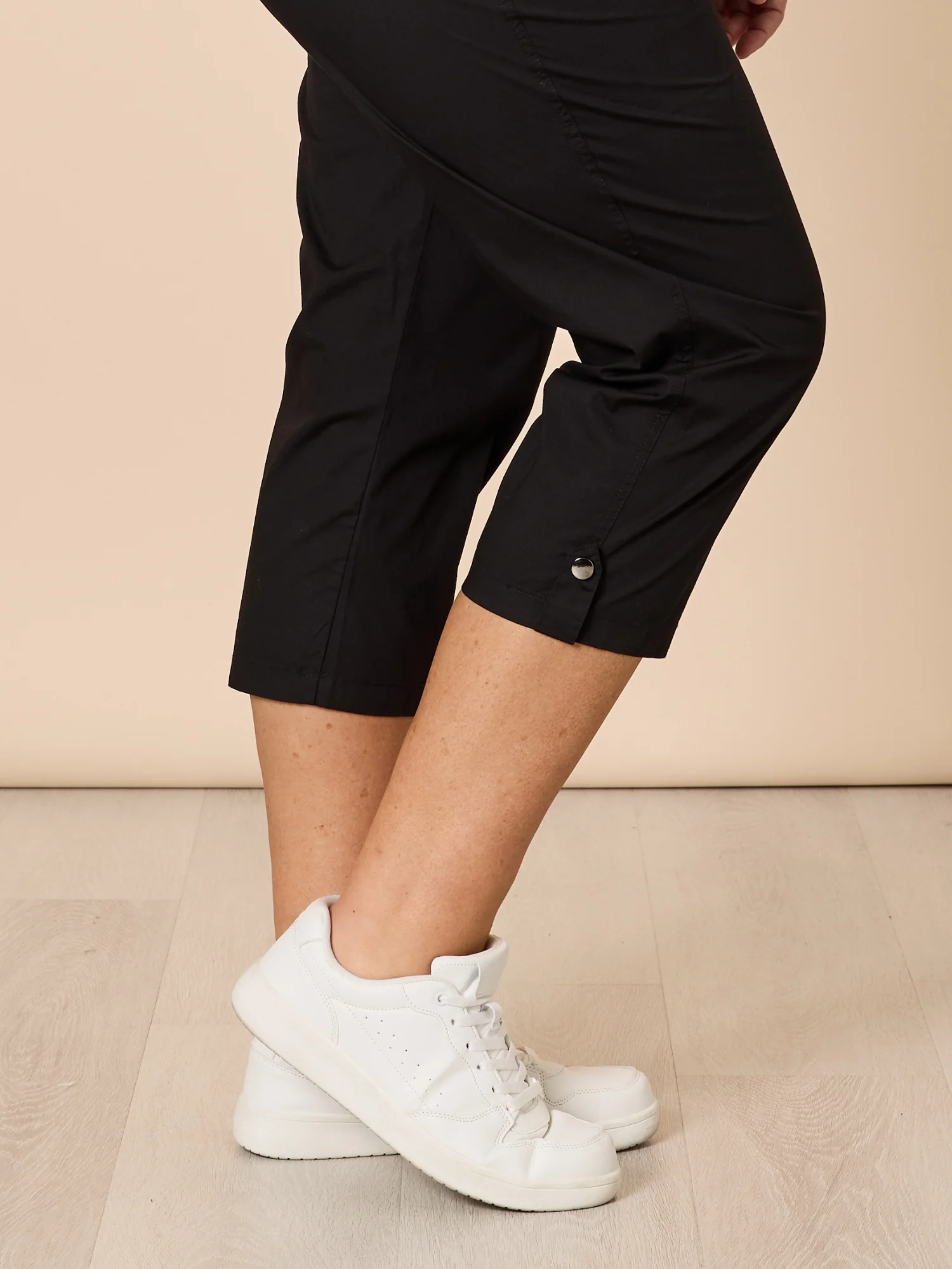 Santorini Cropped Cotton Pant - Black - Image 6