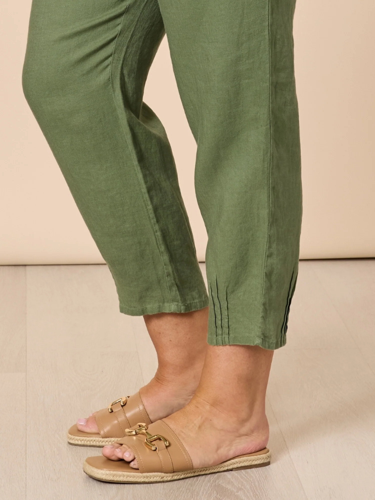 Sarah Linen Pleat Hem Pant - Khaki - Image 7