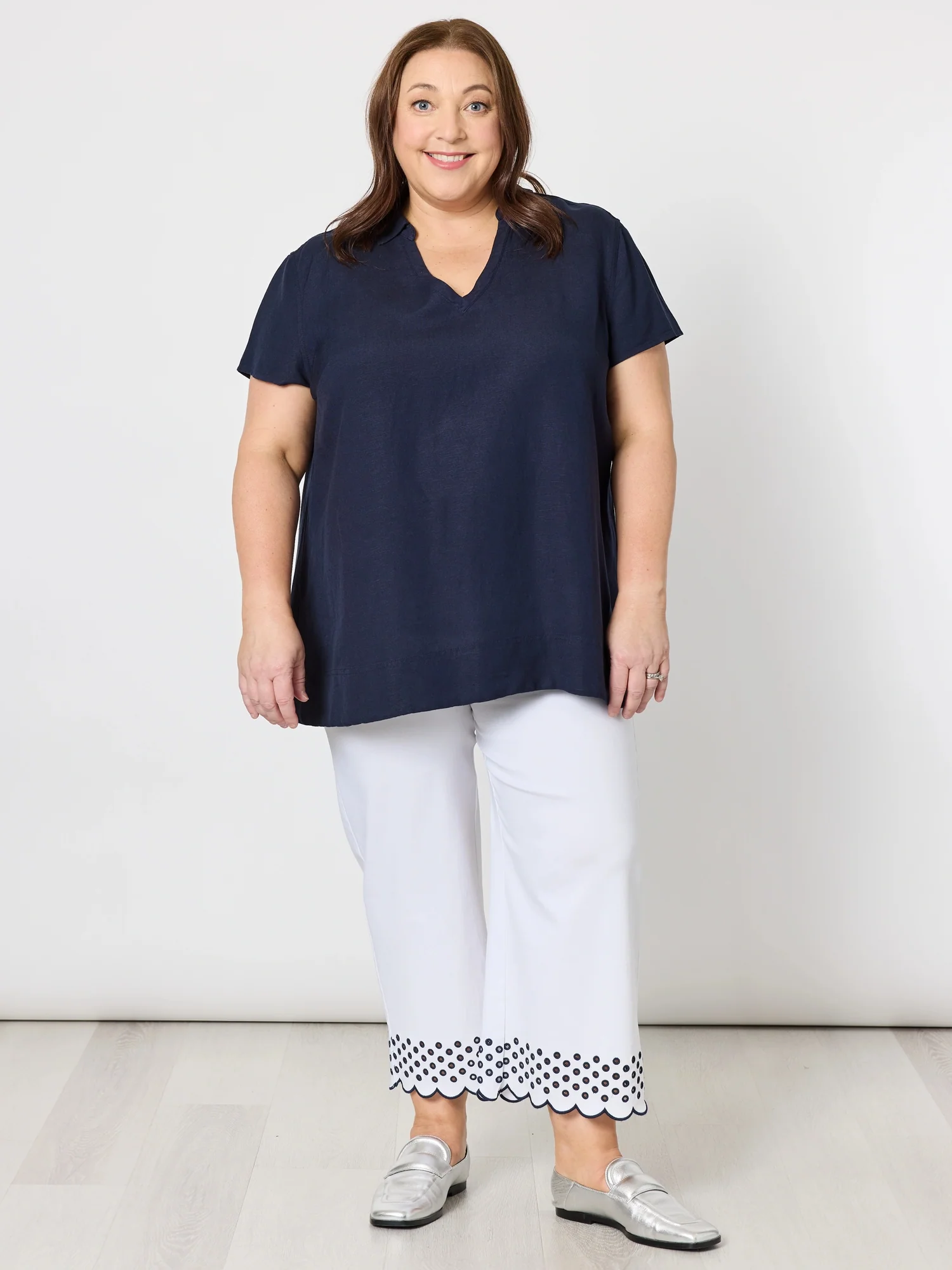 Scallop Hem Pant - White/Navy - Image 4