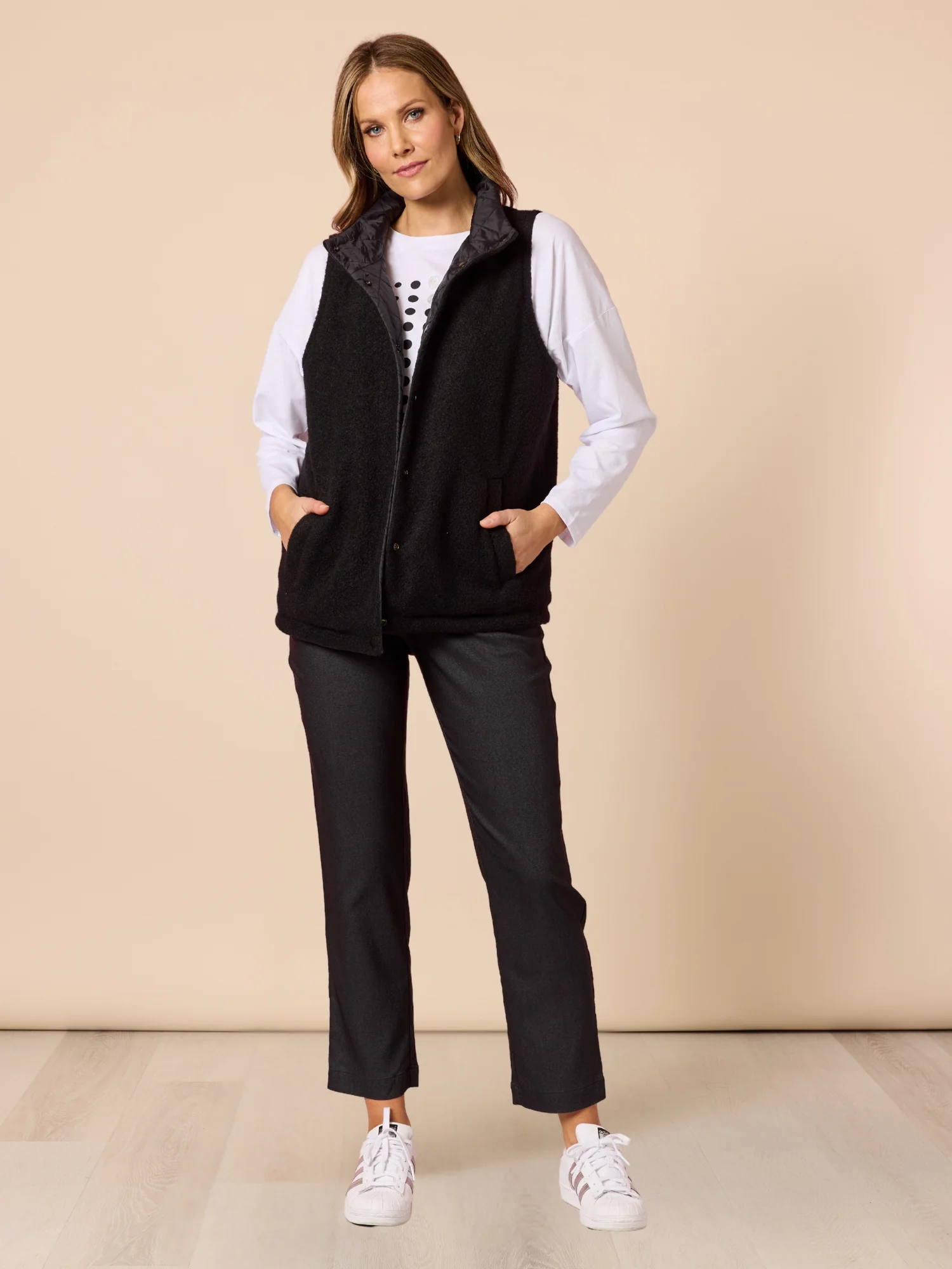 St Moritz Reversible Quilted Vest - Black - Image 2