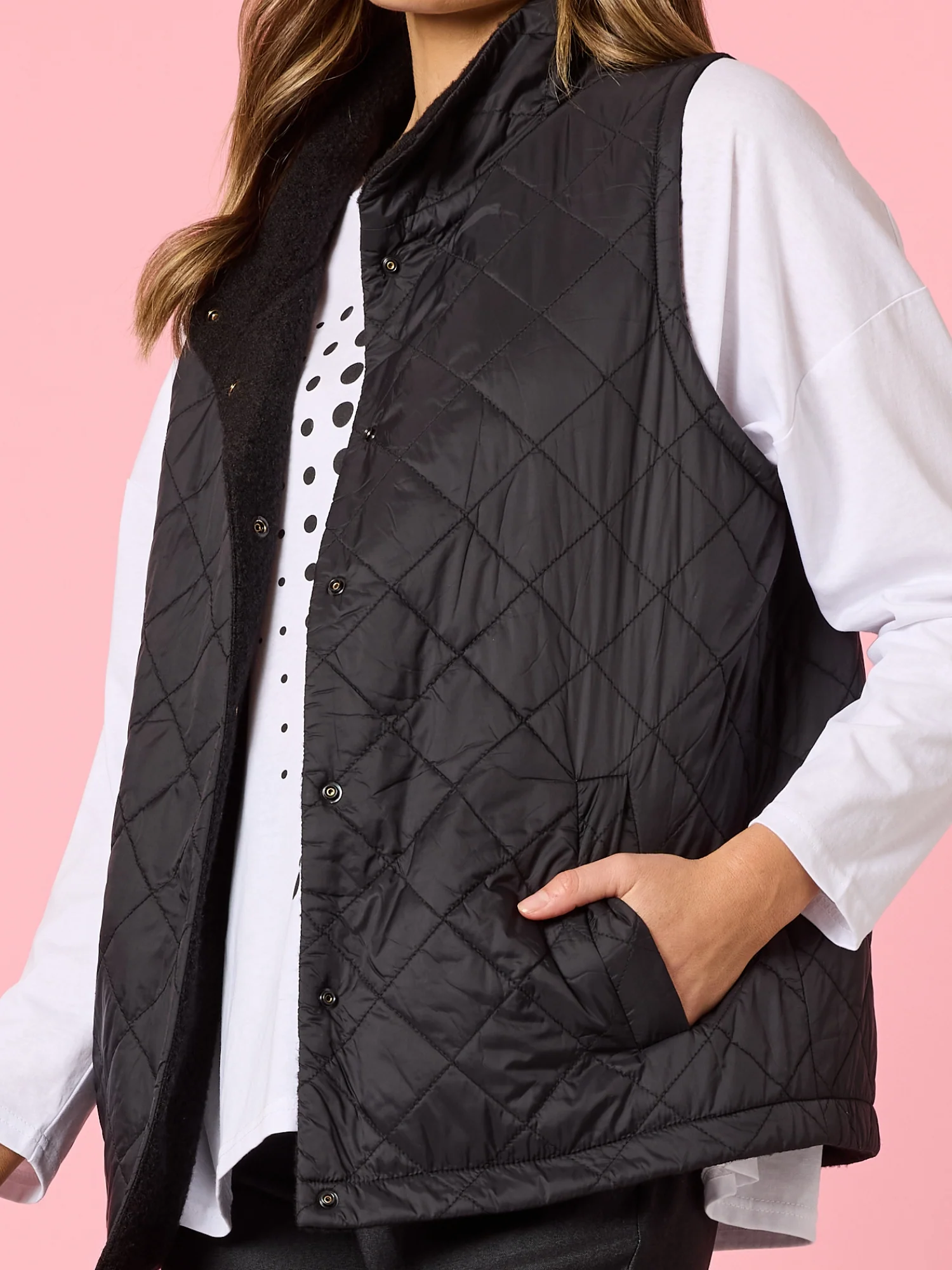 St Moritz Reversible Quilted Vest - Black - Image 6
