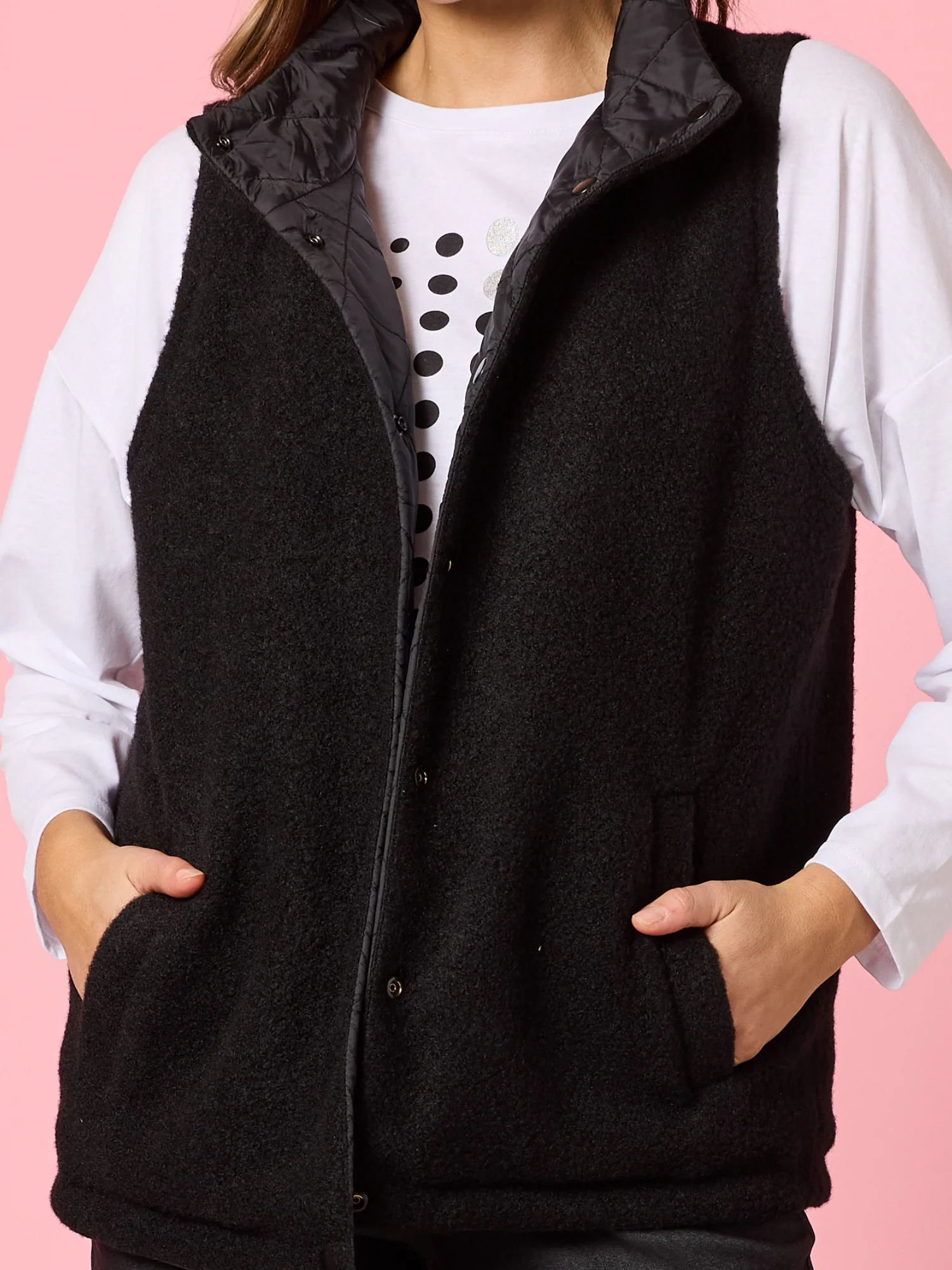 St Moritz Reversible Quilted Vest - Black - Image 7