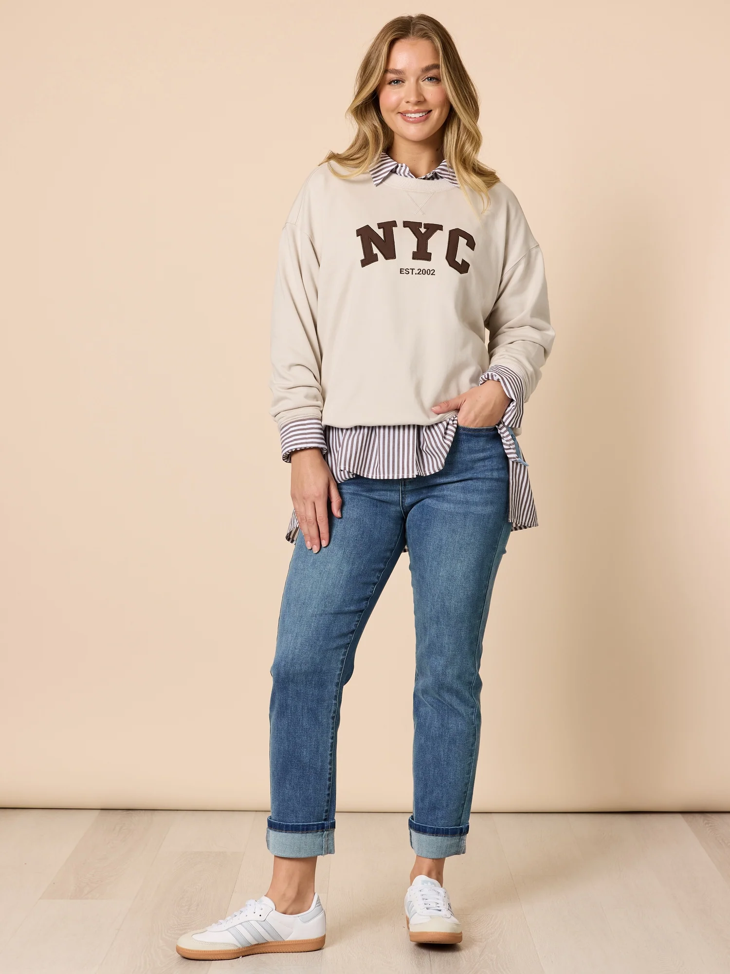 The NYC Embroidered Sweatshirt - Natural - Image 8