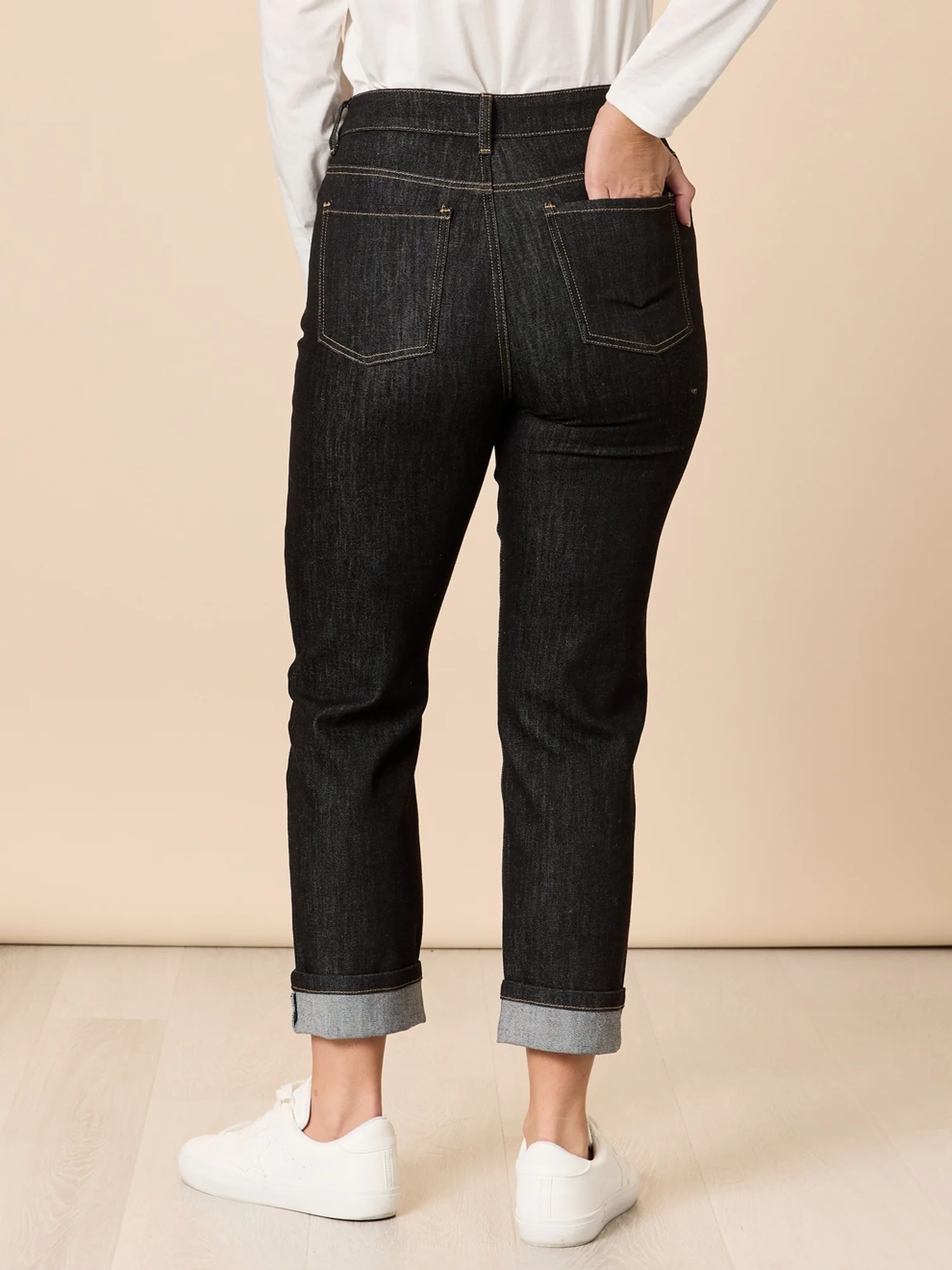 The Retro Cuff Straight Leg Jean - Black - Image 4