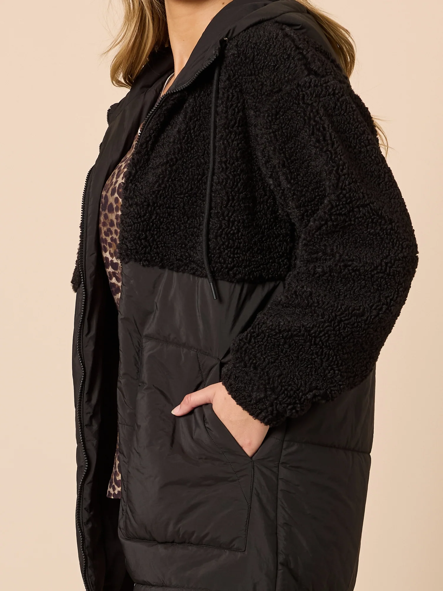 The Teddy Hooded Puffer Jacket - Black - Image 5