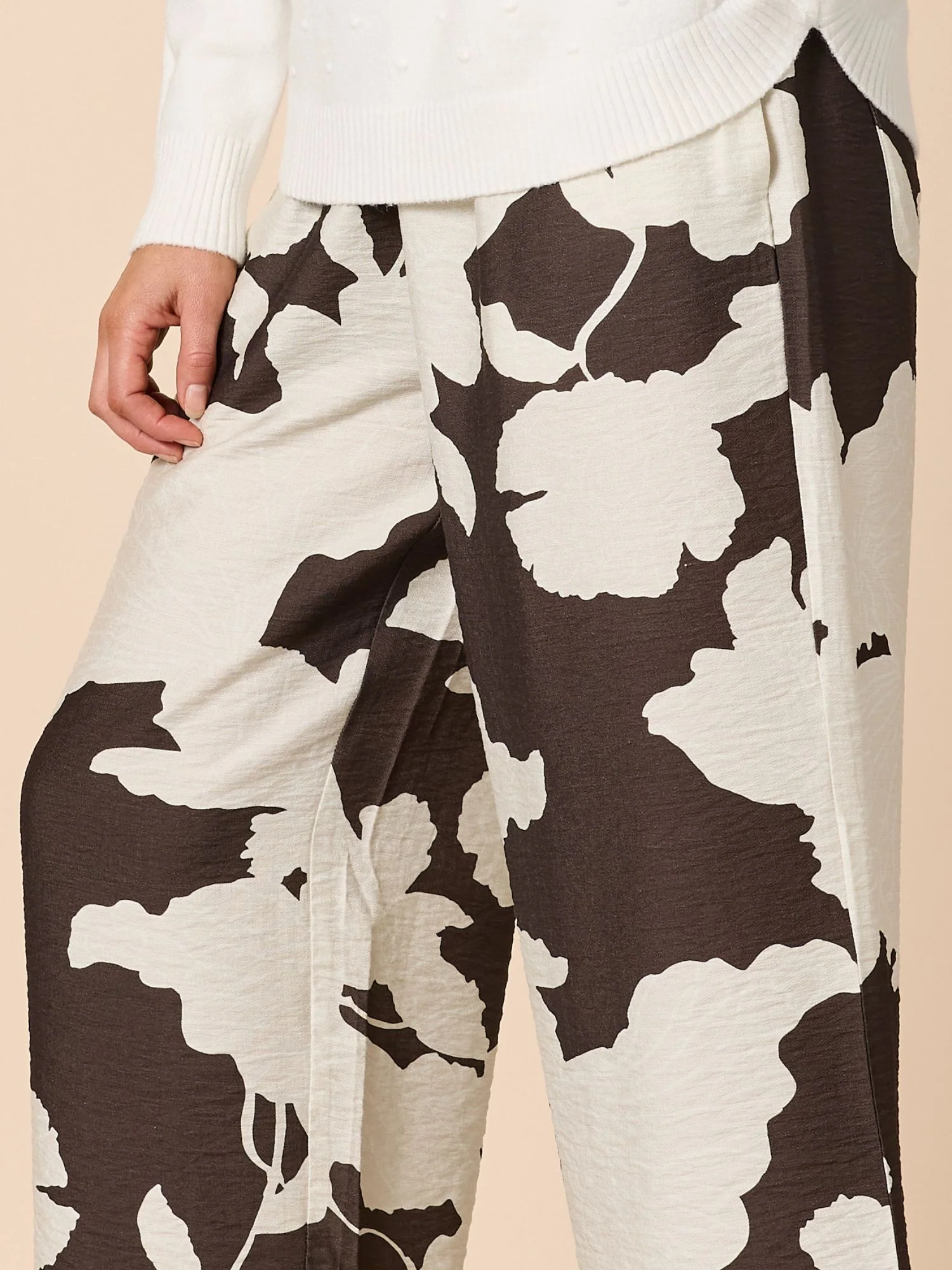Toulouse Floral Print Wide Leg Pant - Coffee Ivory - Image 4