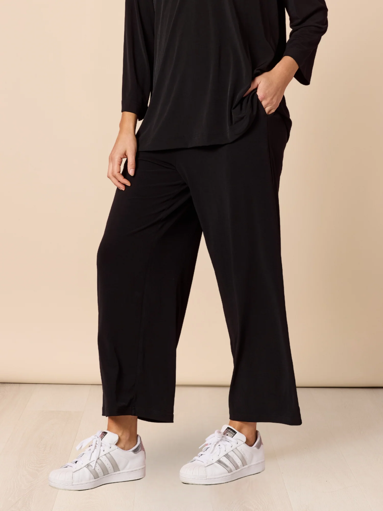 Traveller Wide Leg Pant - Black - Image 3