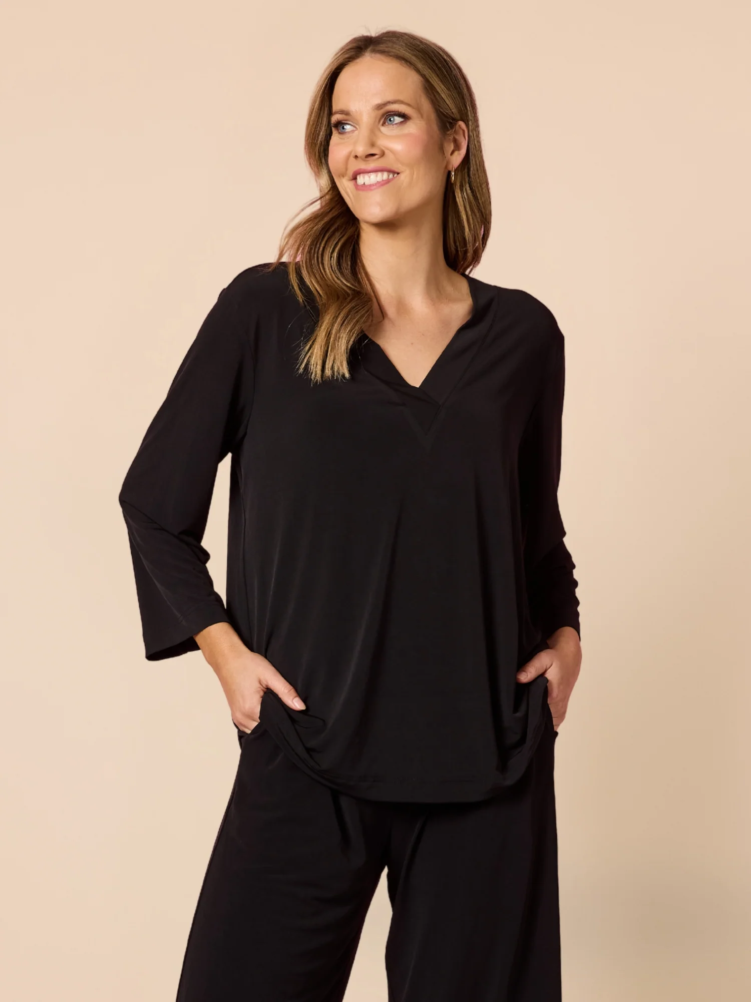 Traveller V Neck Top - Black