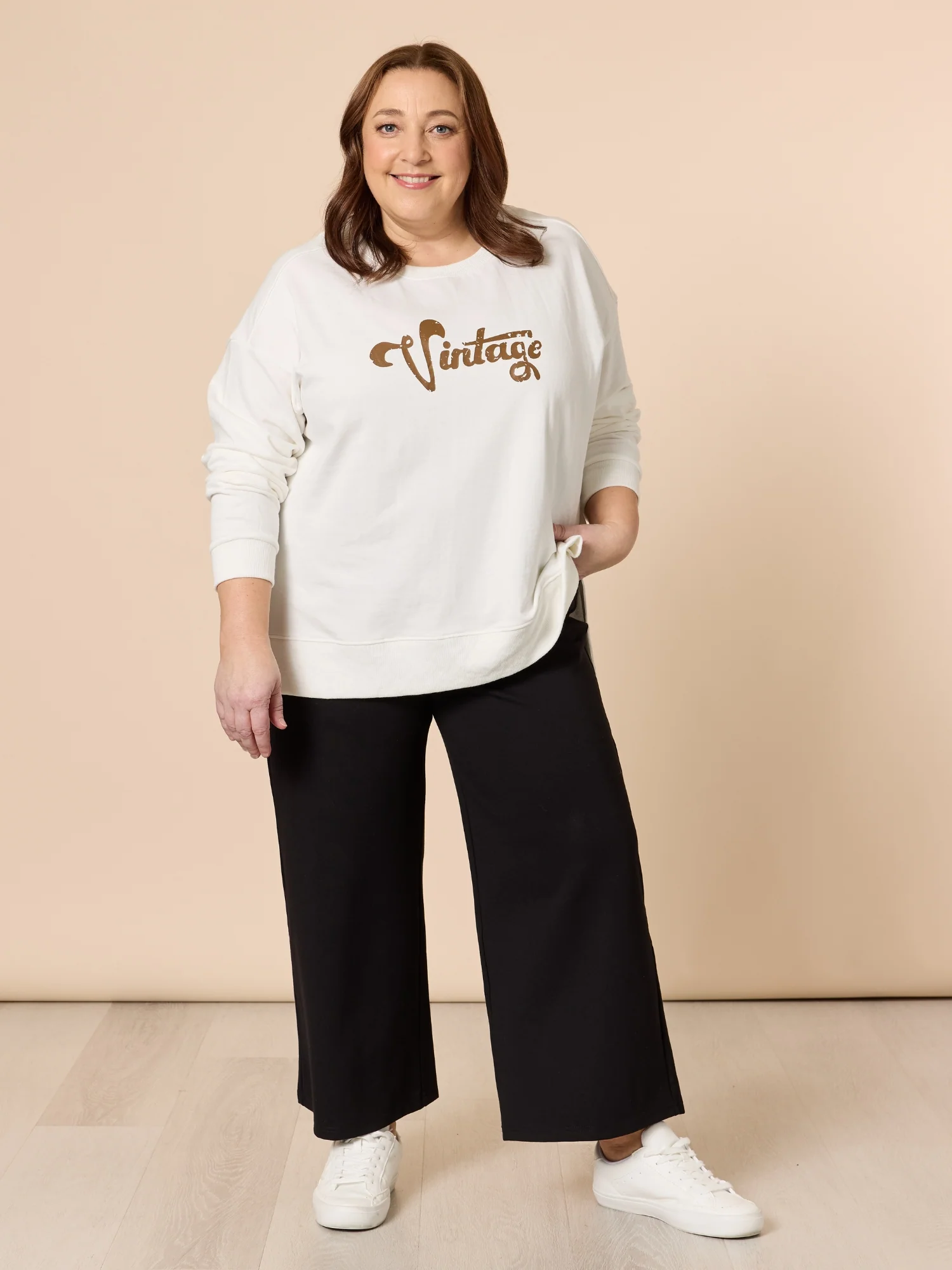 Vintage Sweatshirt - White - Image 4